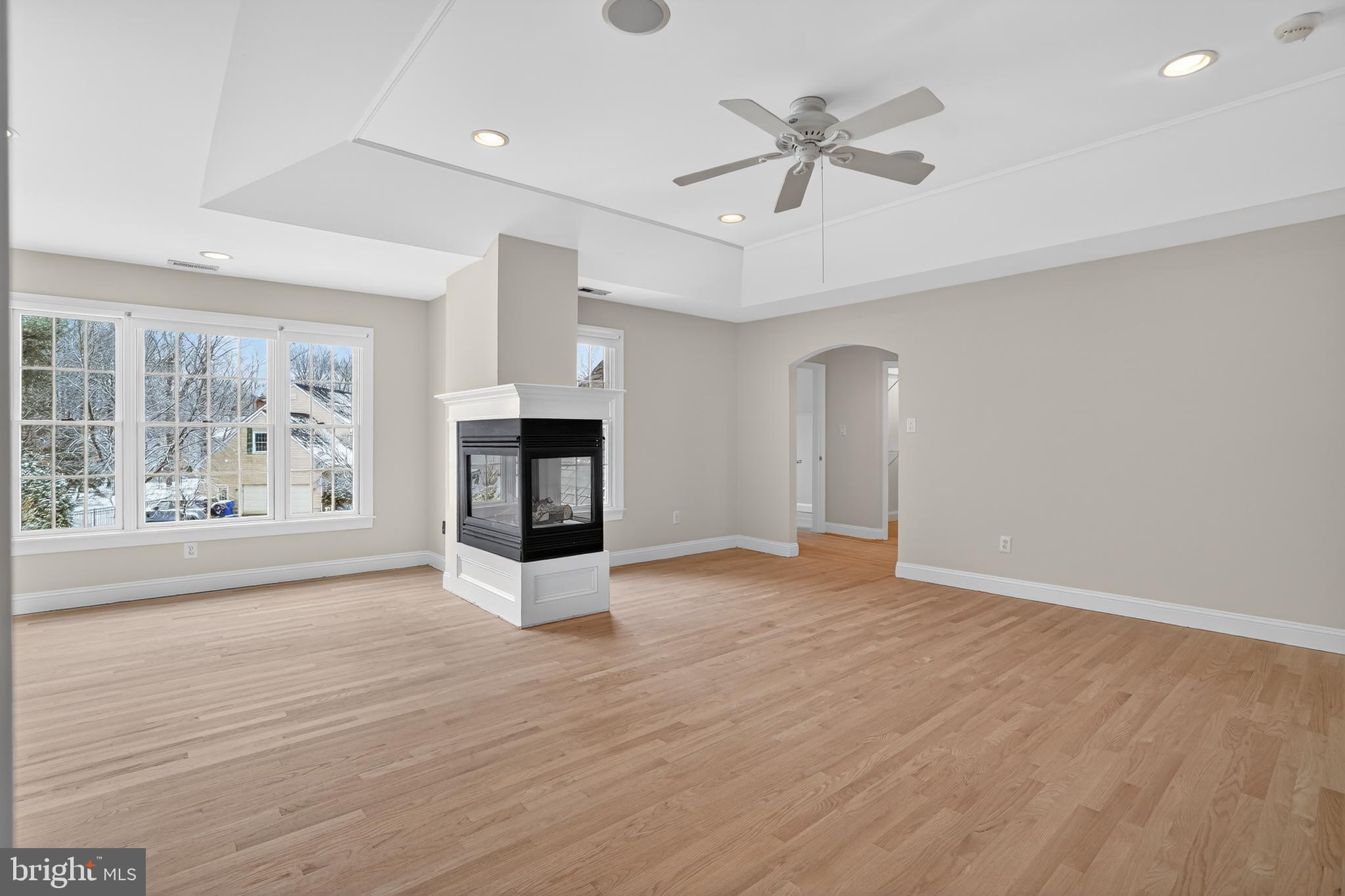 WELLESLEY HUNT - Residential