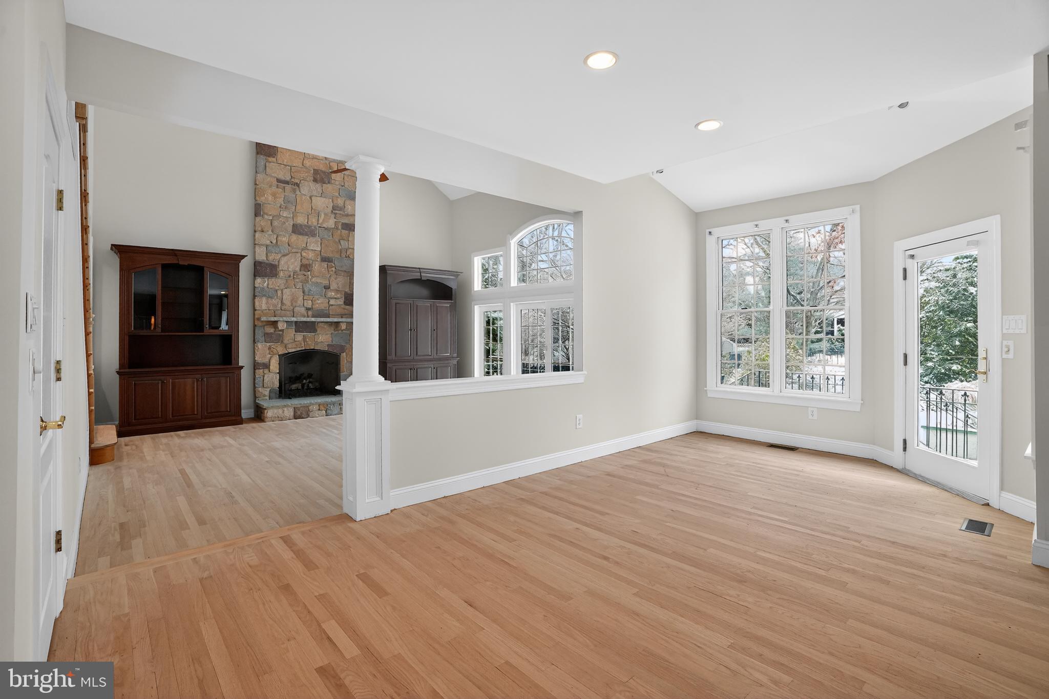 WELLESLEY HUNT - Residential