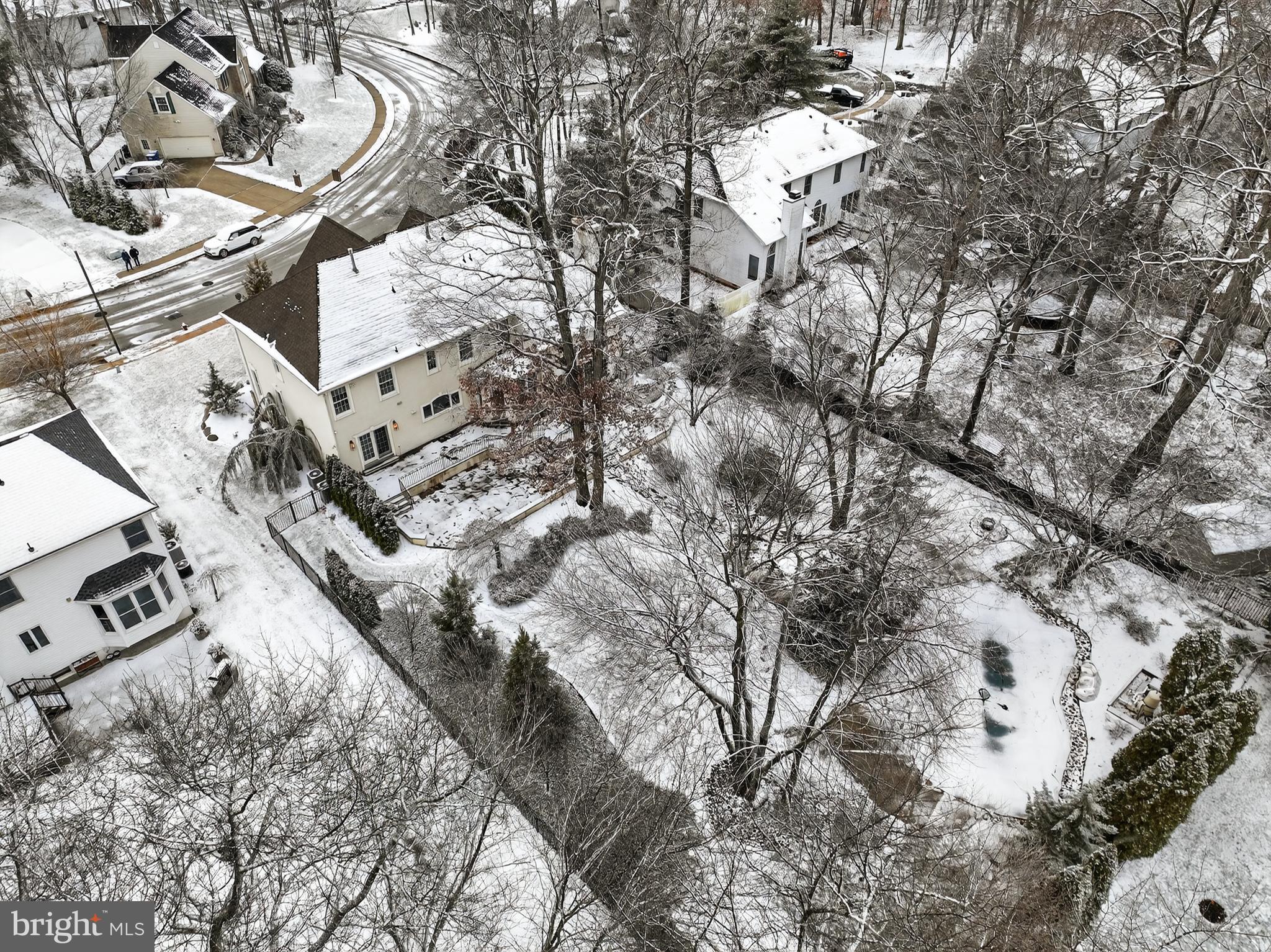 WELLESLEY HUNT - Residential