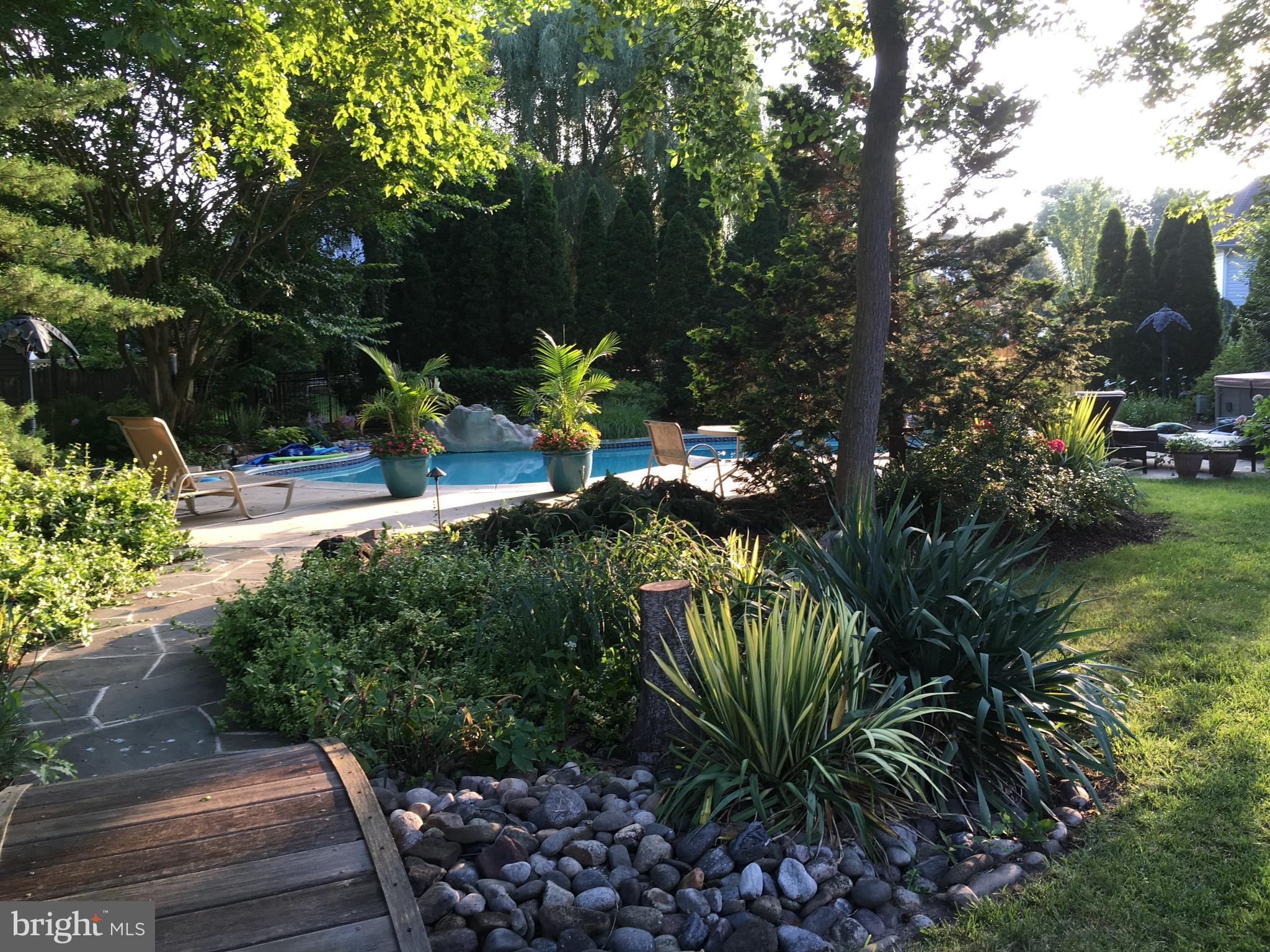 WELLESLEY HUNT - Residential