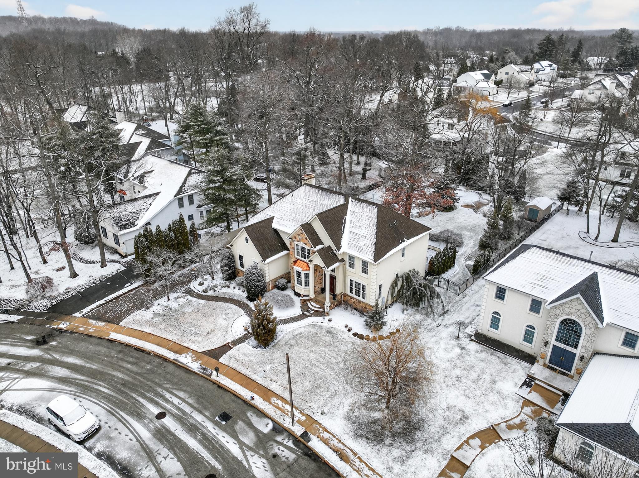 WELLESLEY HUNT - Residential