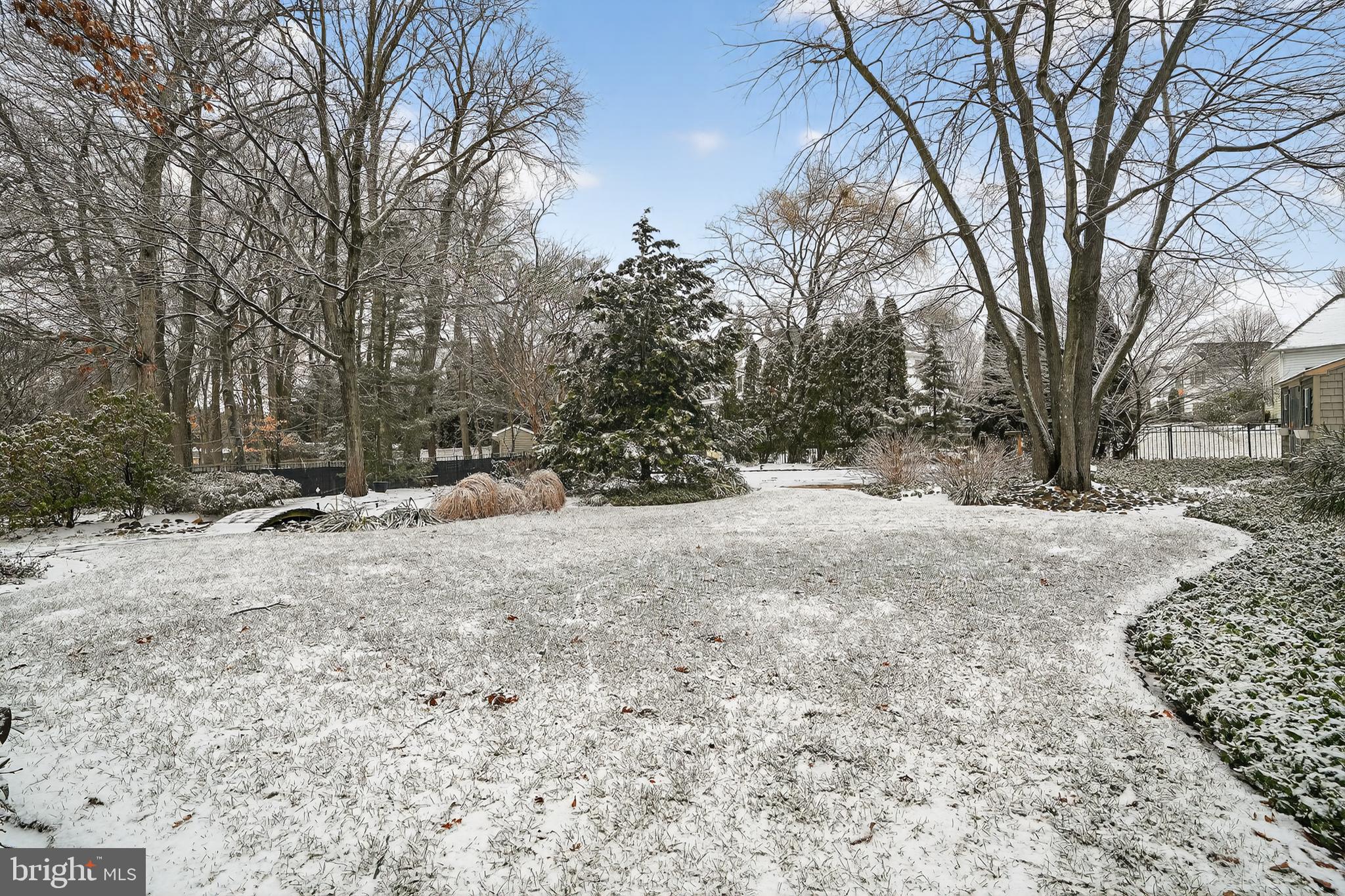 WELLESLEY HUNT - Residential