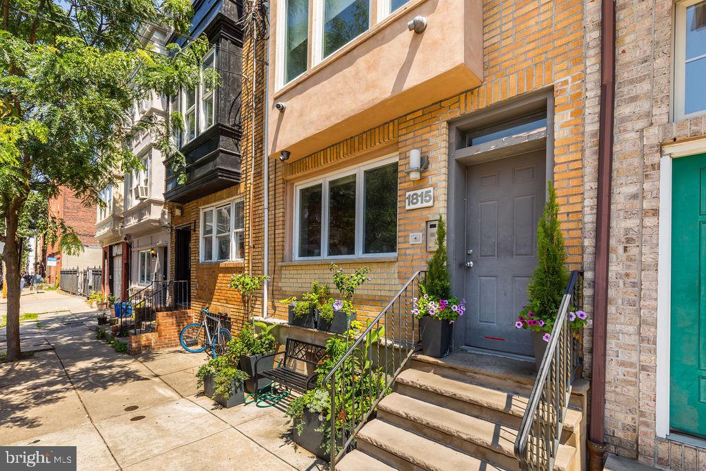 GRADUATE HOSPITAL - Residential Lease