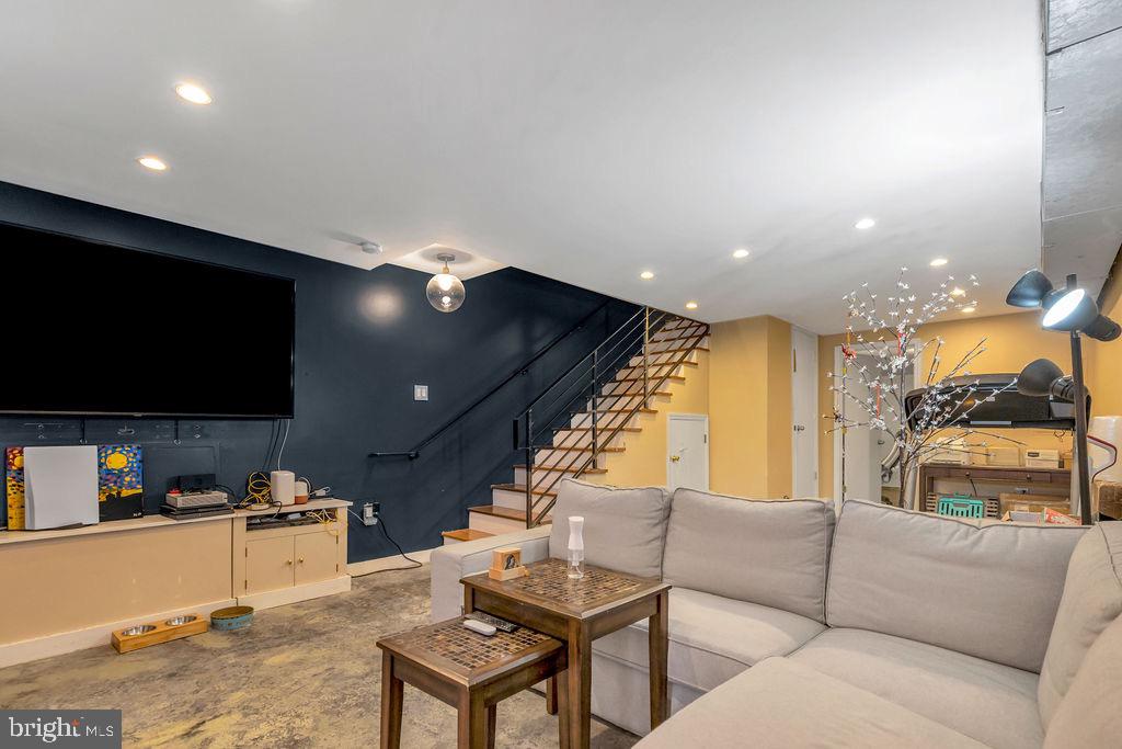 GRADUATE HOSPITAL - Residential Lease