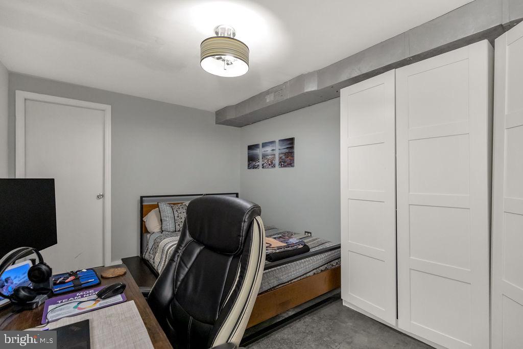 GRADUATE HOSPITAL - Residential Lease