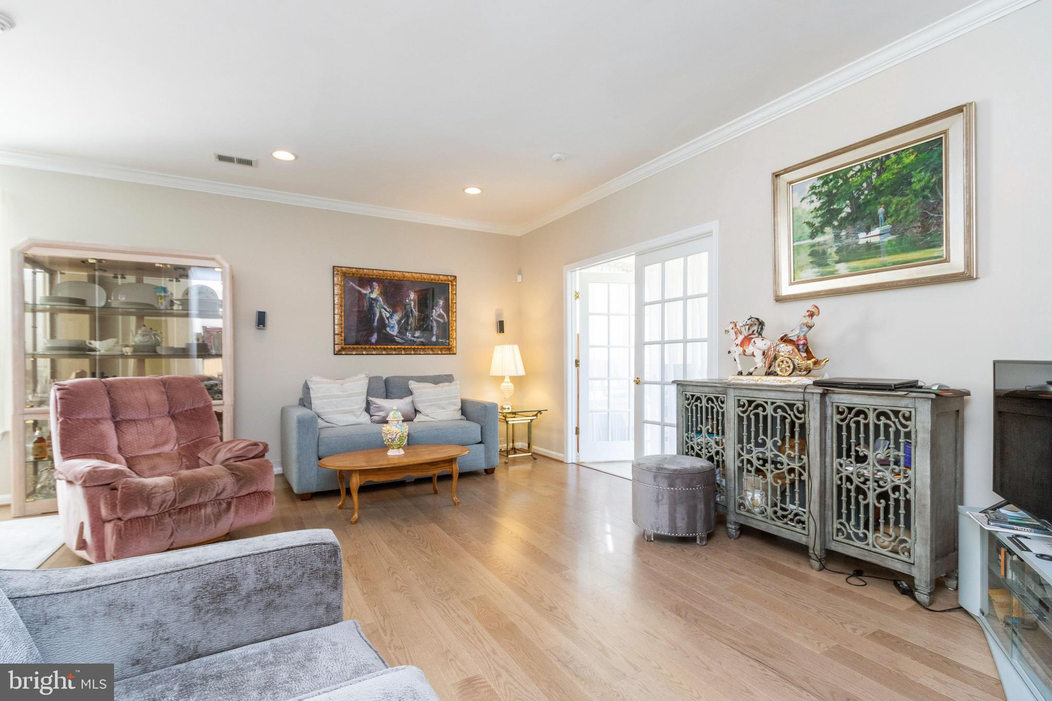 FOUR SEASONS IN HISTORIC VIRGINIA - Residential