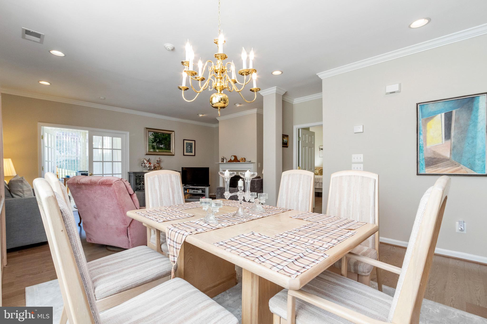 FOUR SEASONS IN HISTORIC VIRGINIA - Residential