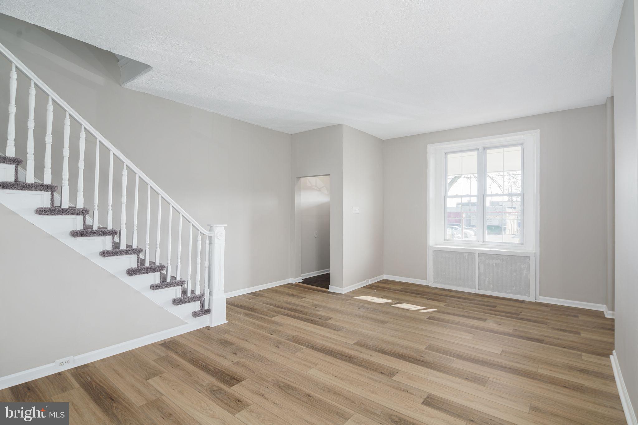ROXBOROUGH - Residential