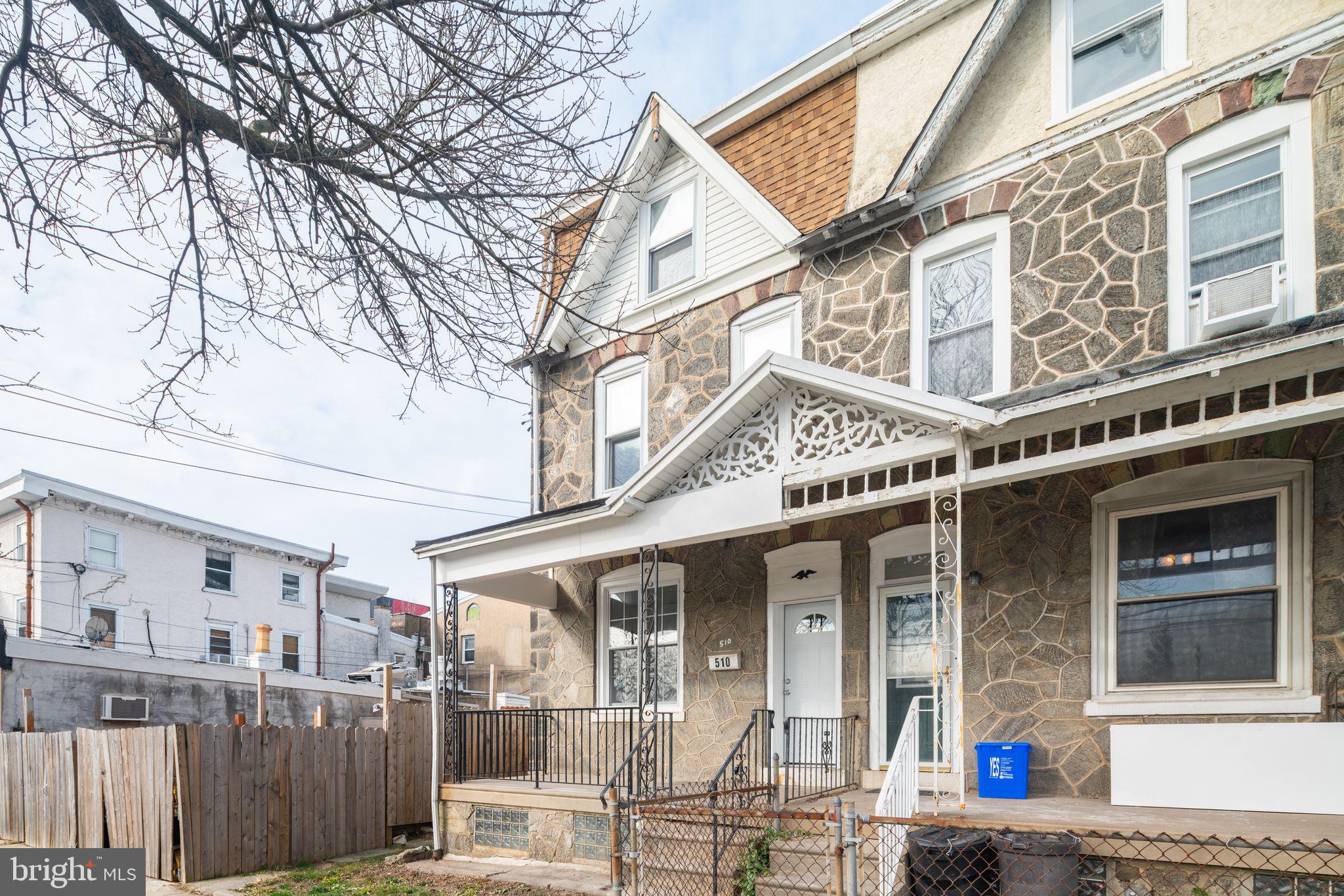 ROXBOROUGH - Residential