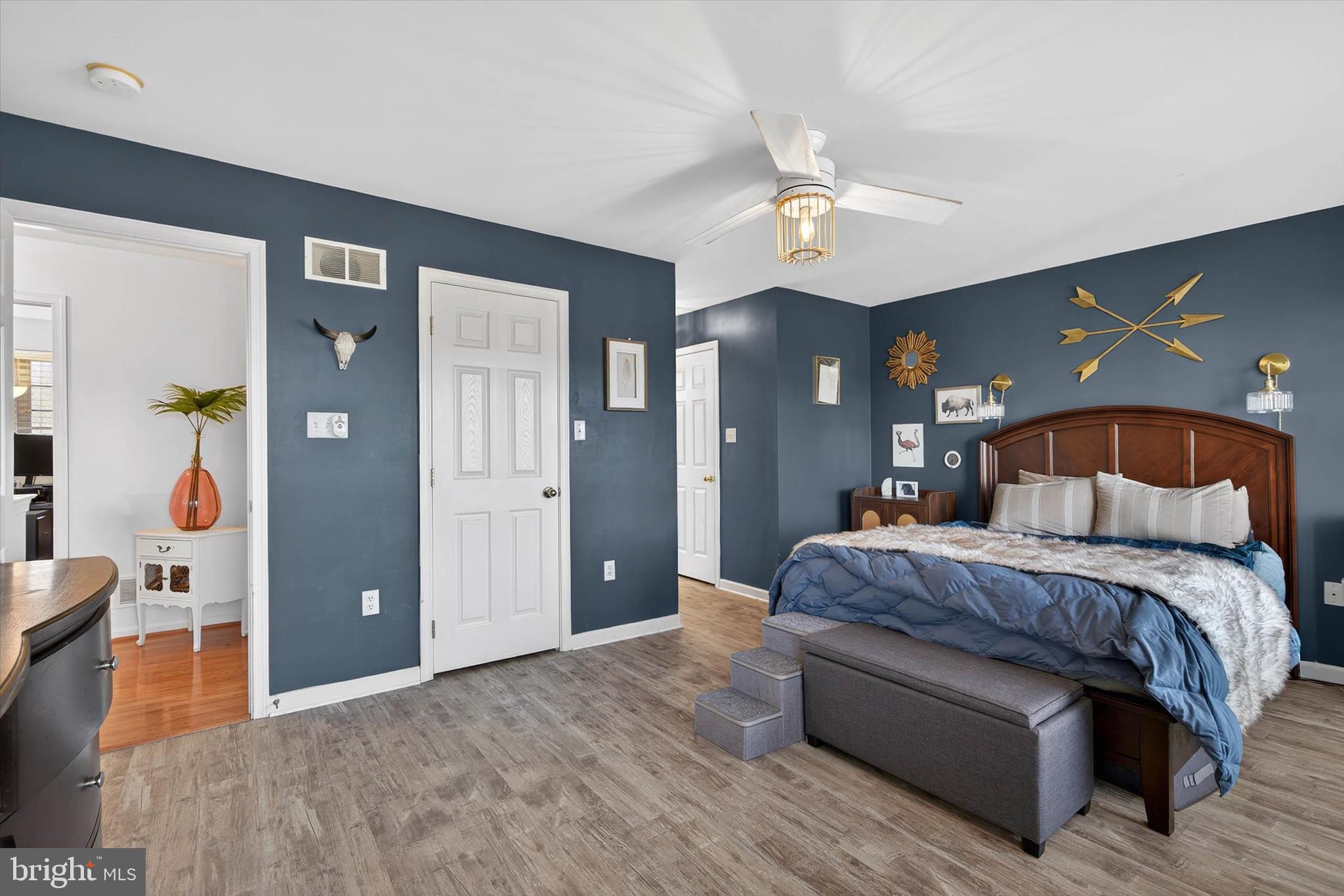 LINCOLNS MEADOW - Residential