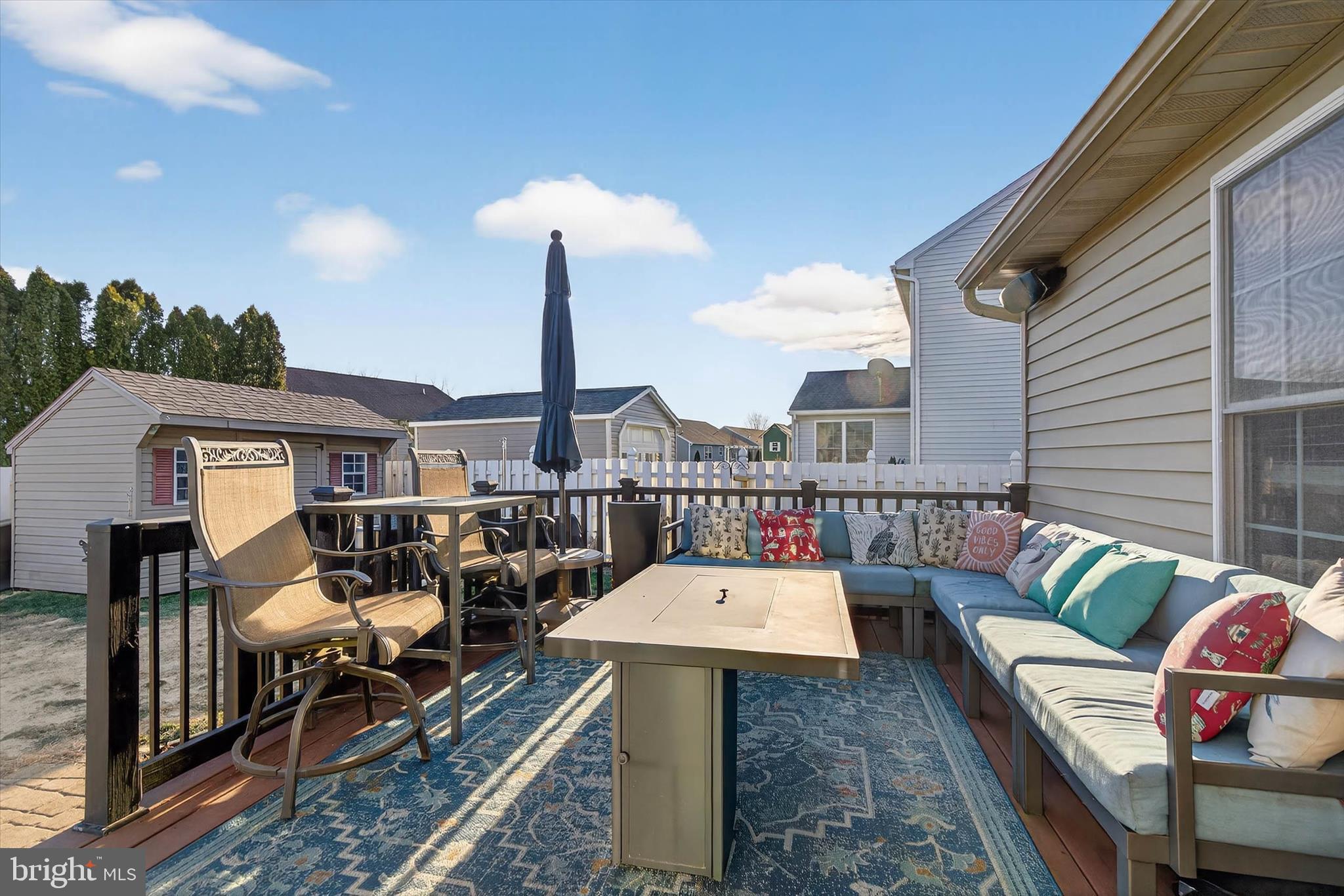 LINCOLNS MEADOW - Residential