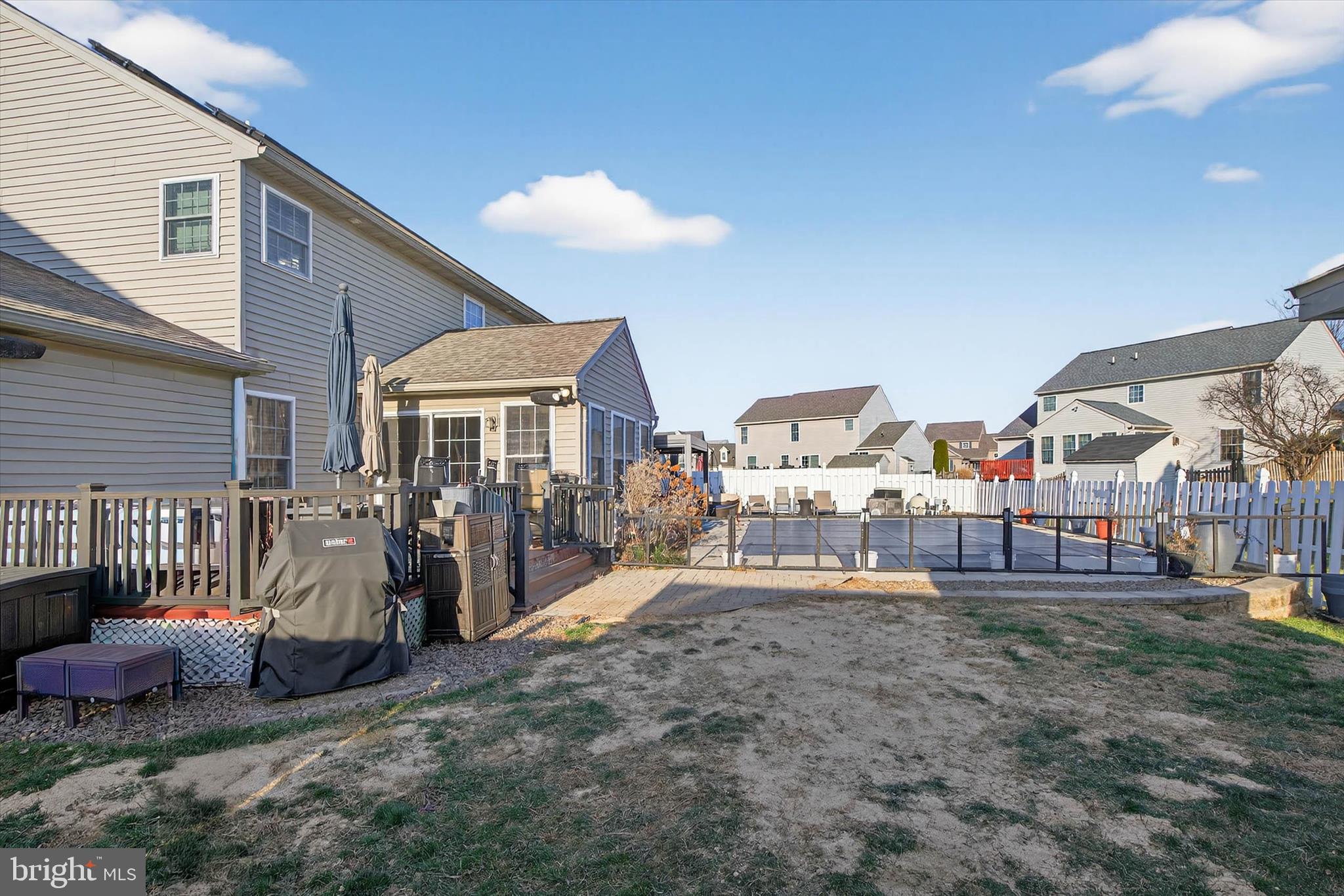 LINCOLNS MEADOW - Residential