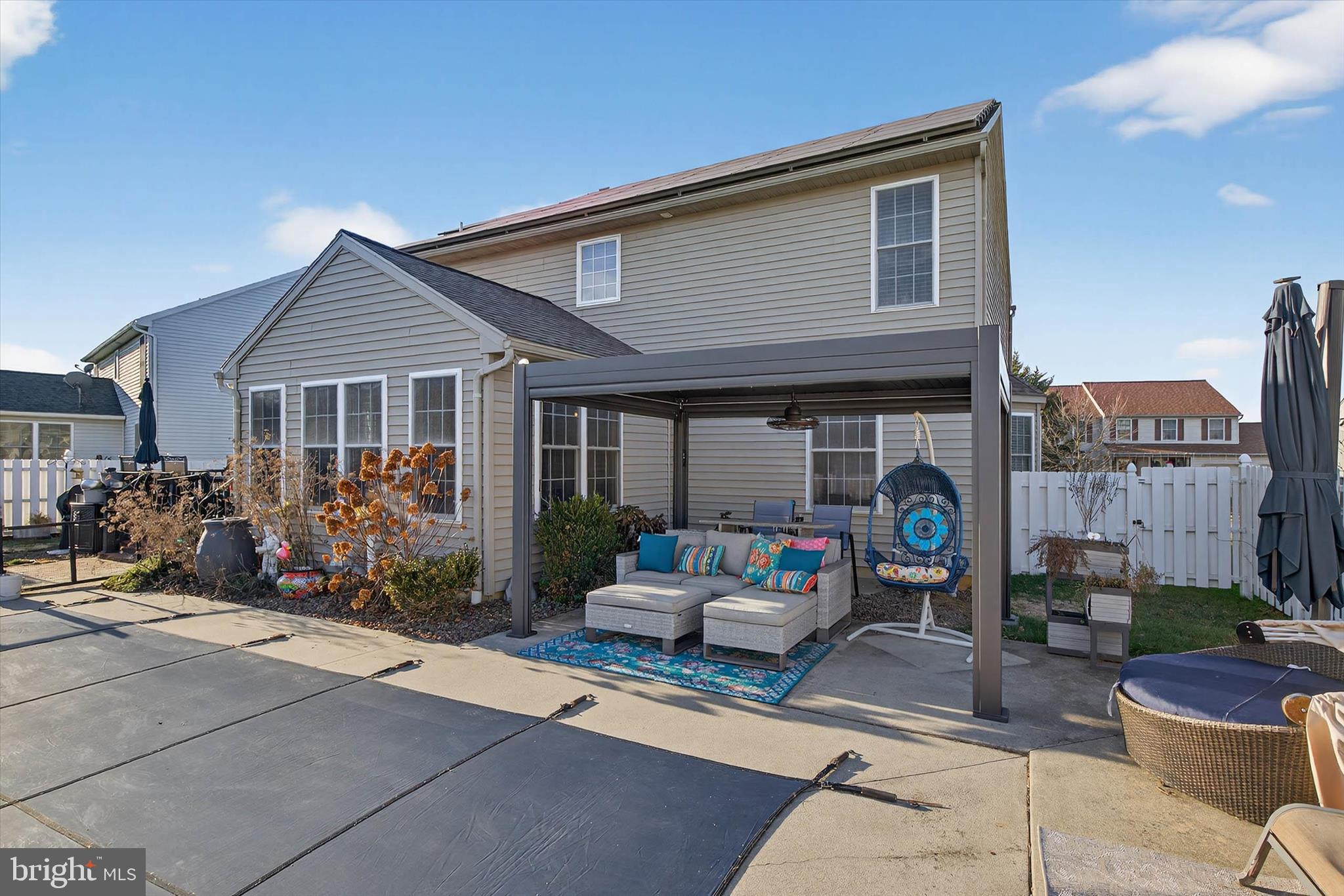 LINCOLNS MEADOW - Residential