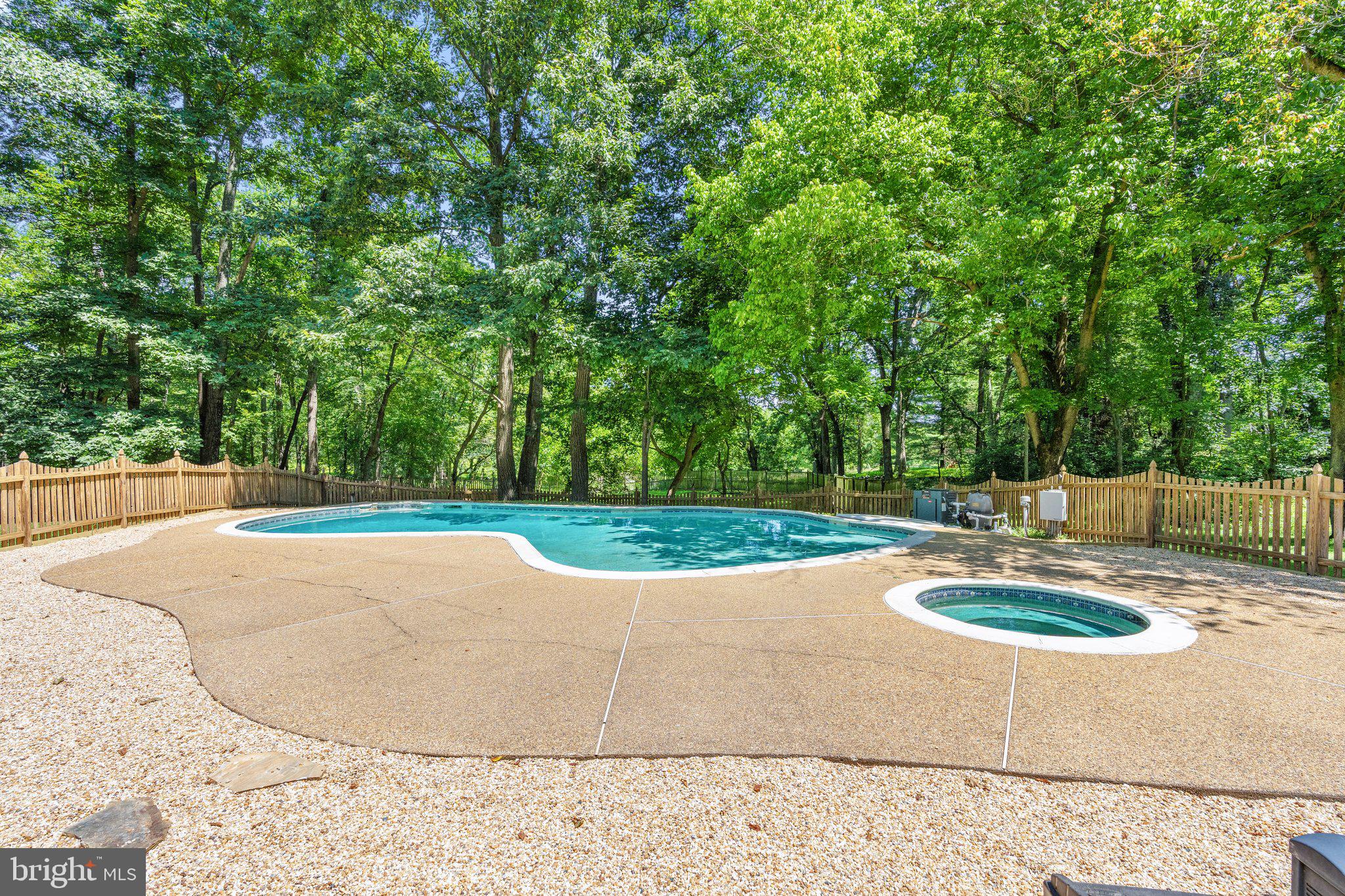 LINCOLN ACRES - Residential