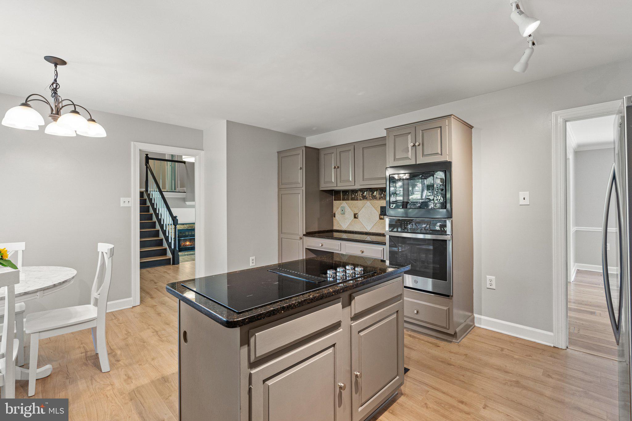 LINCOLN ACRES - Residential