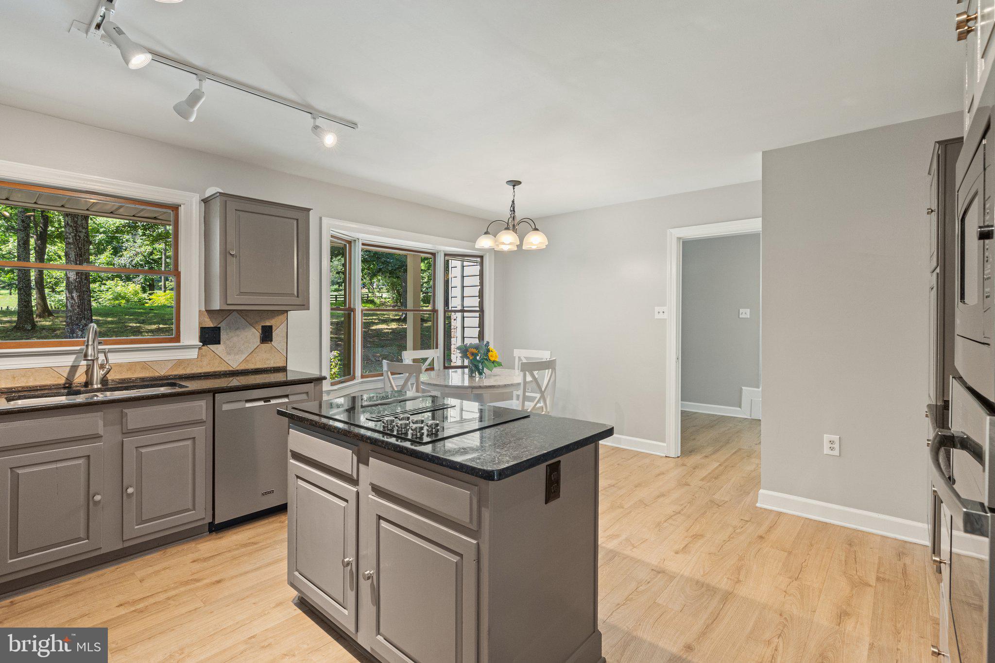 LINCOLN ACRES - Residential