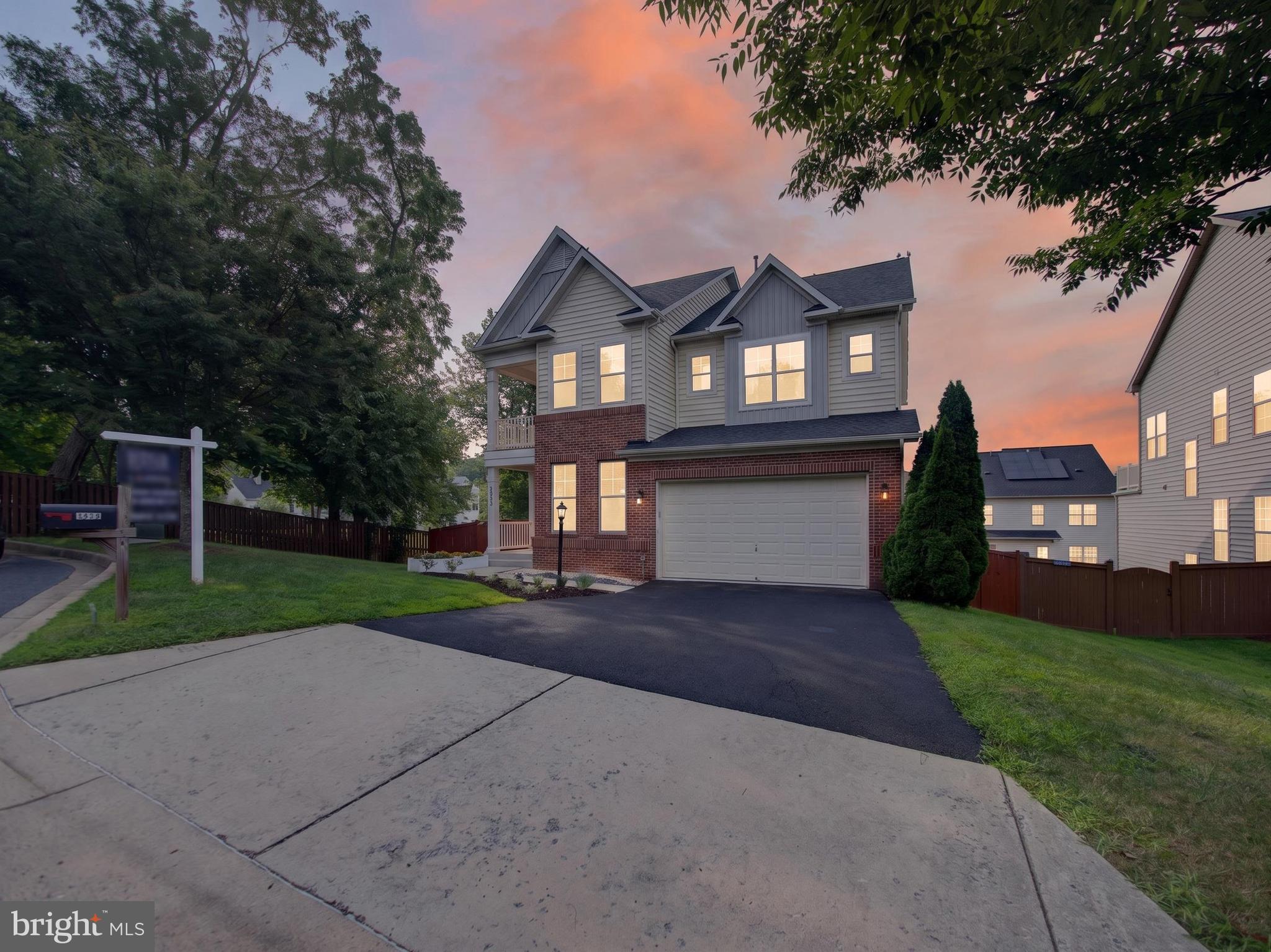 3032 MOORE LANE