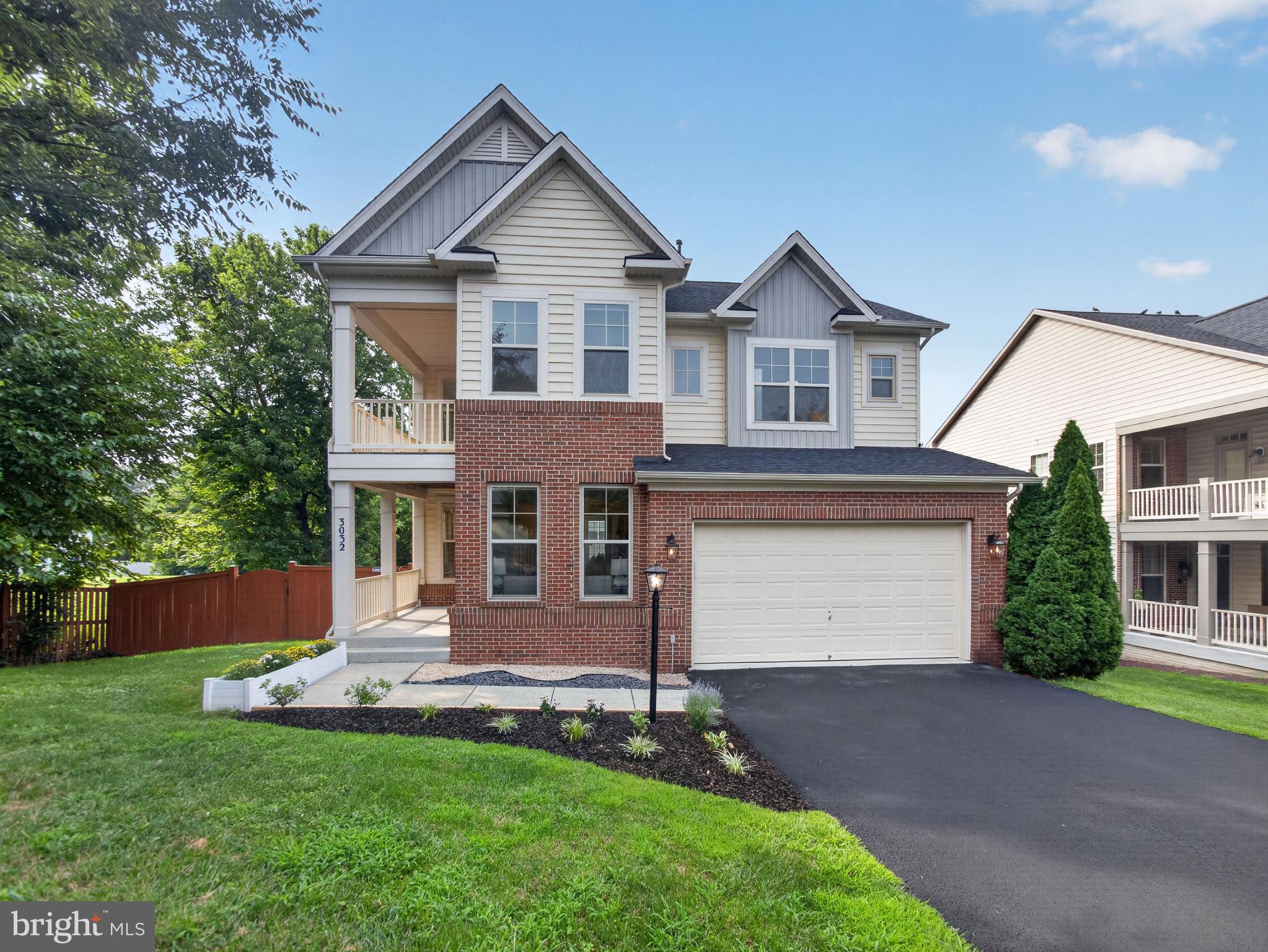 3032 MOORE LANE