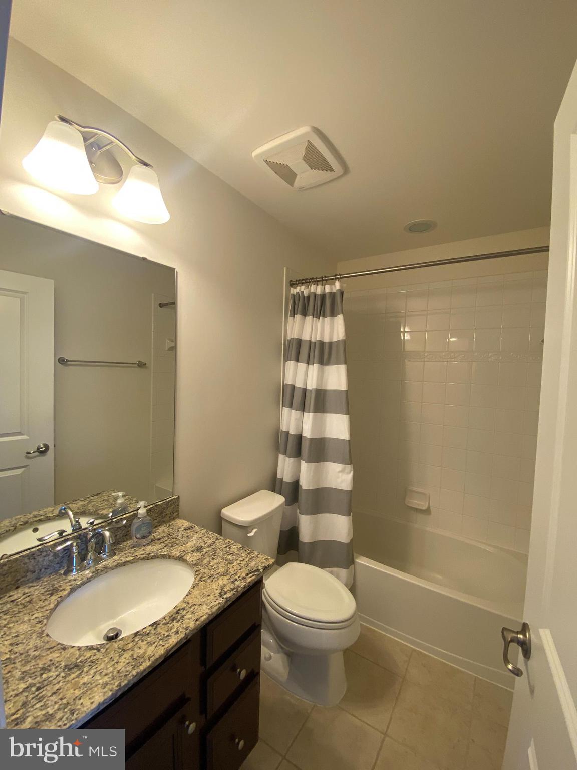 LAKE FREDERICK - Residential Lease