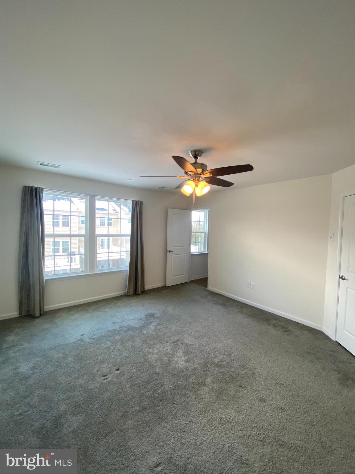 LAKE FREDERICK - Residential Lease