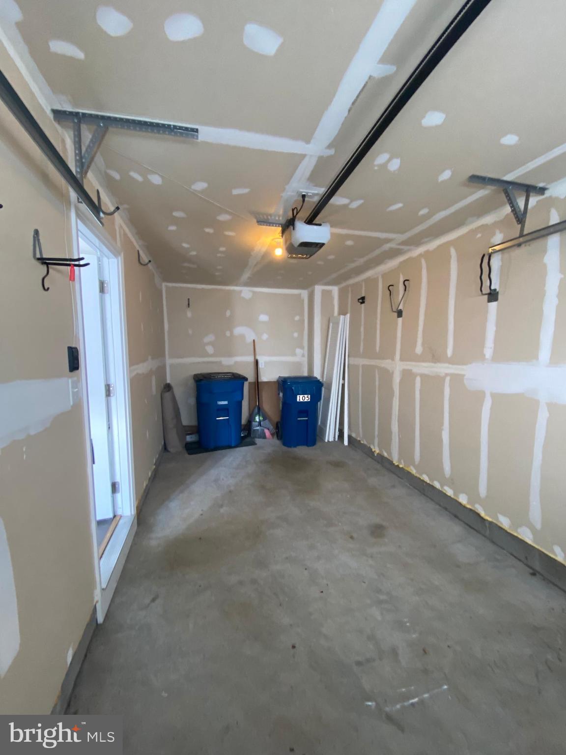 LAKE FREDERICK - Residential Lease