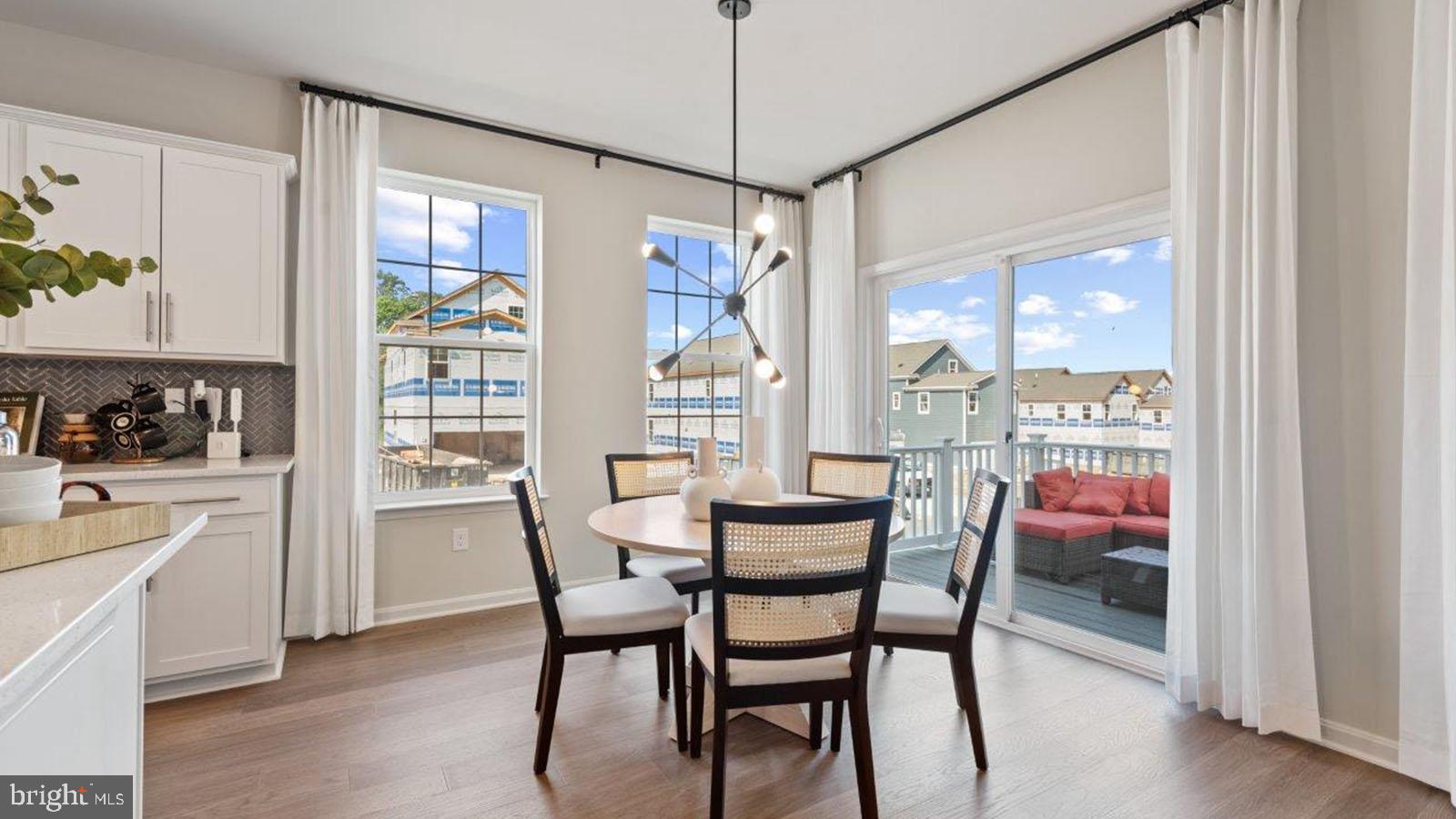 CREEKSIDE ESTATES - Residential