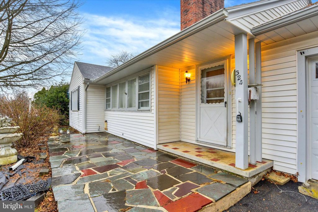 Photo of 324 Highlawn Avenue, ELIZABETHTOWN, PA 17022 (MLS # PALA2064334)