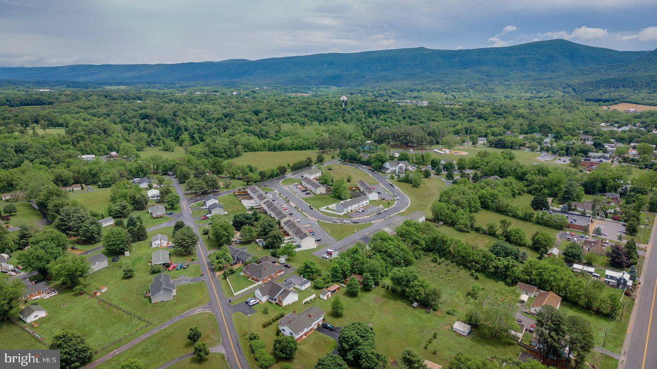 MADISON VILLAGE - Residential