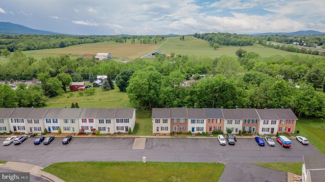 MADISON VILLAGE - Residential