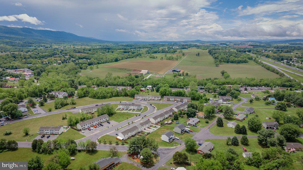 MADISON VILLAGE - Residential