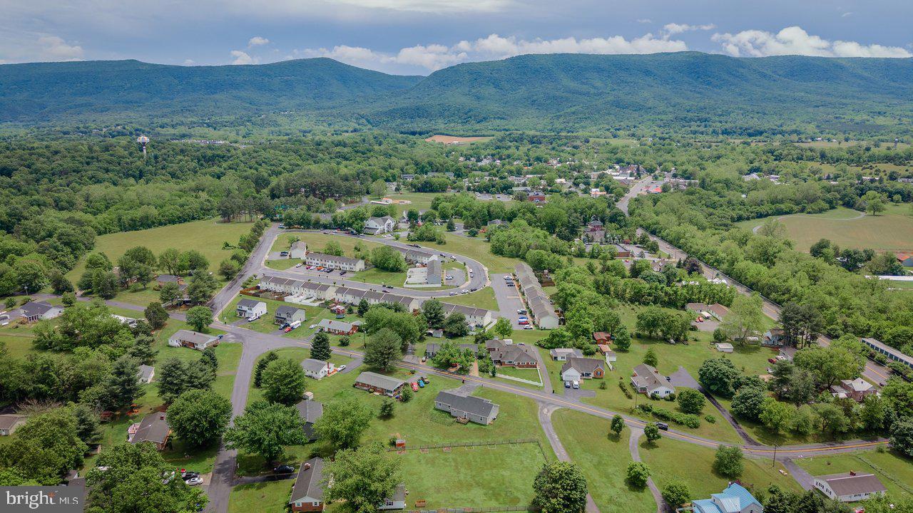 MADISON VILLAGE - Residential
