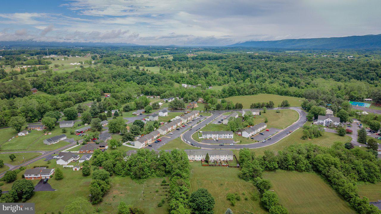 MADISON VILLAGE - Residential
