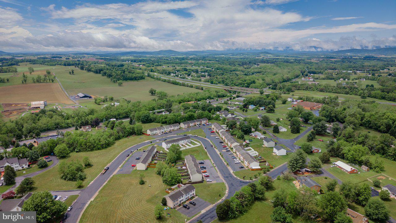 MADISON VILLAGE - Residential