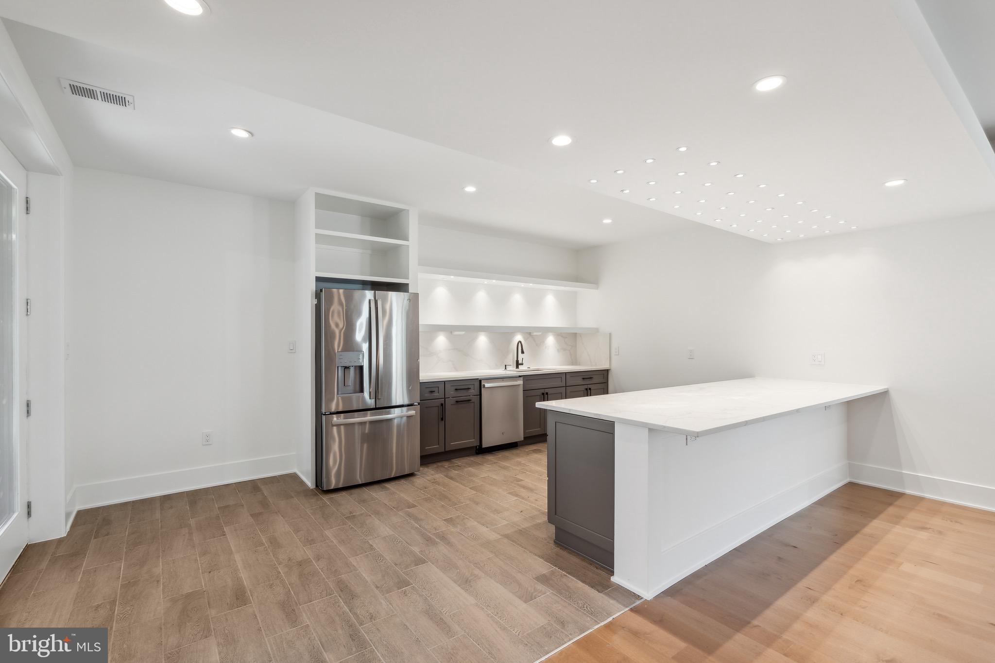 WILLOWRUN - Residential