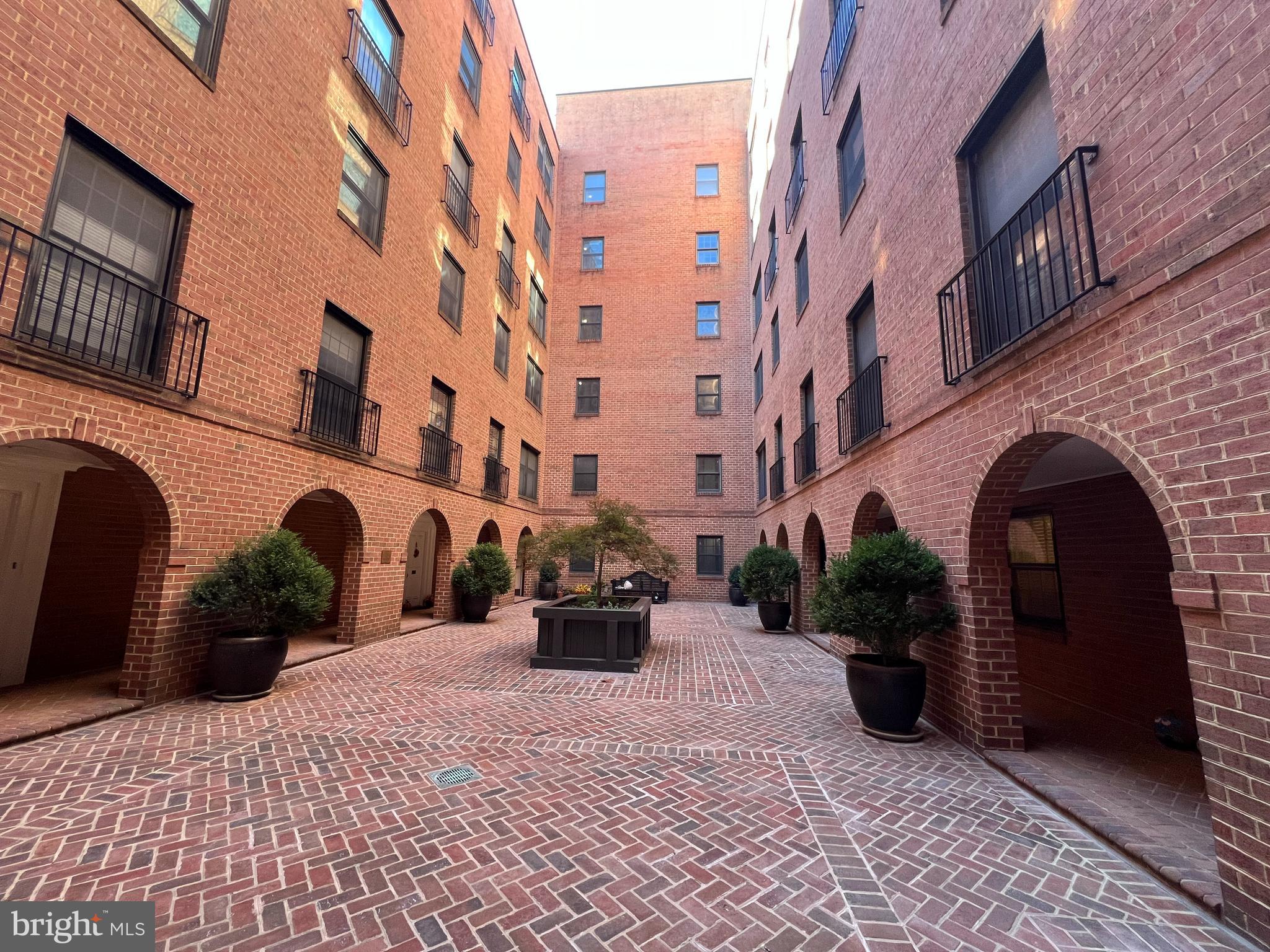 2828 WISCONSIN AVENUE NW 506