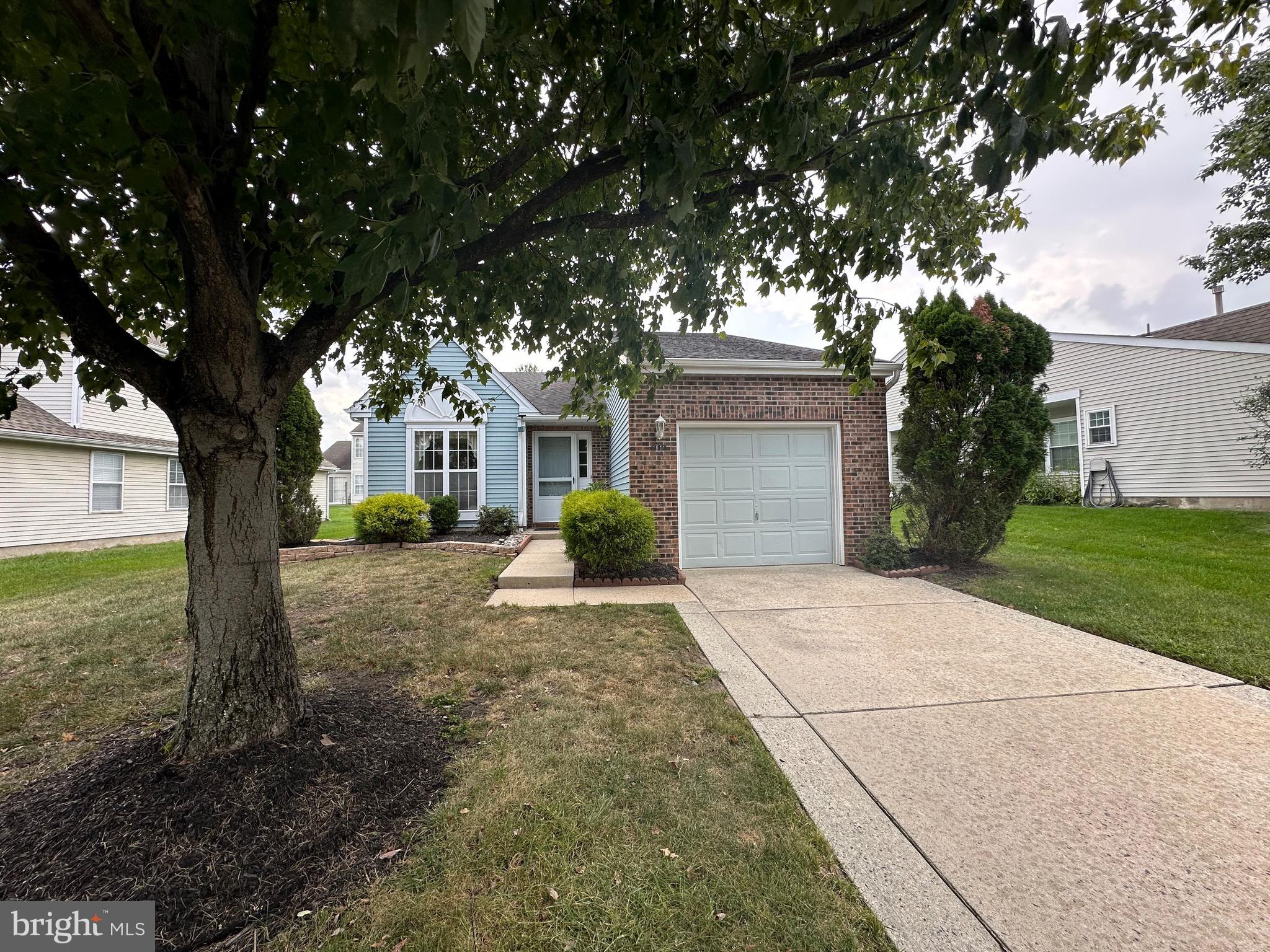 212 DOGWOOD DRIVE
