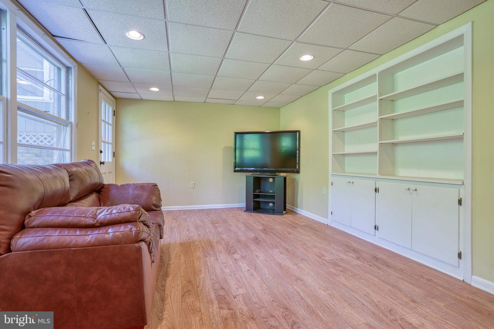 PENN OAKS - Residential