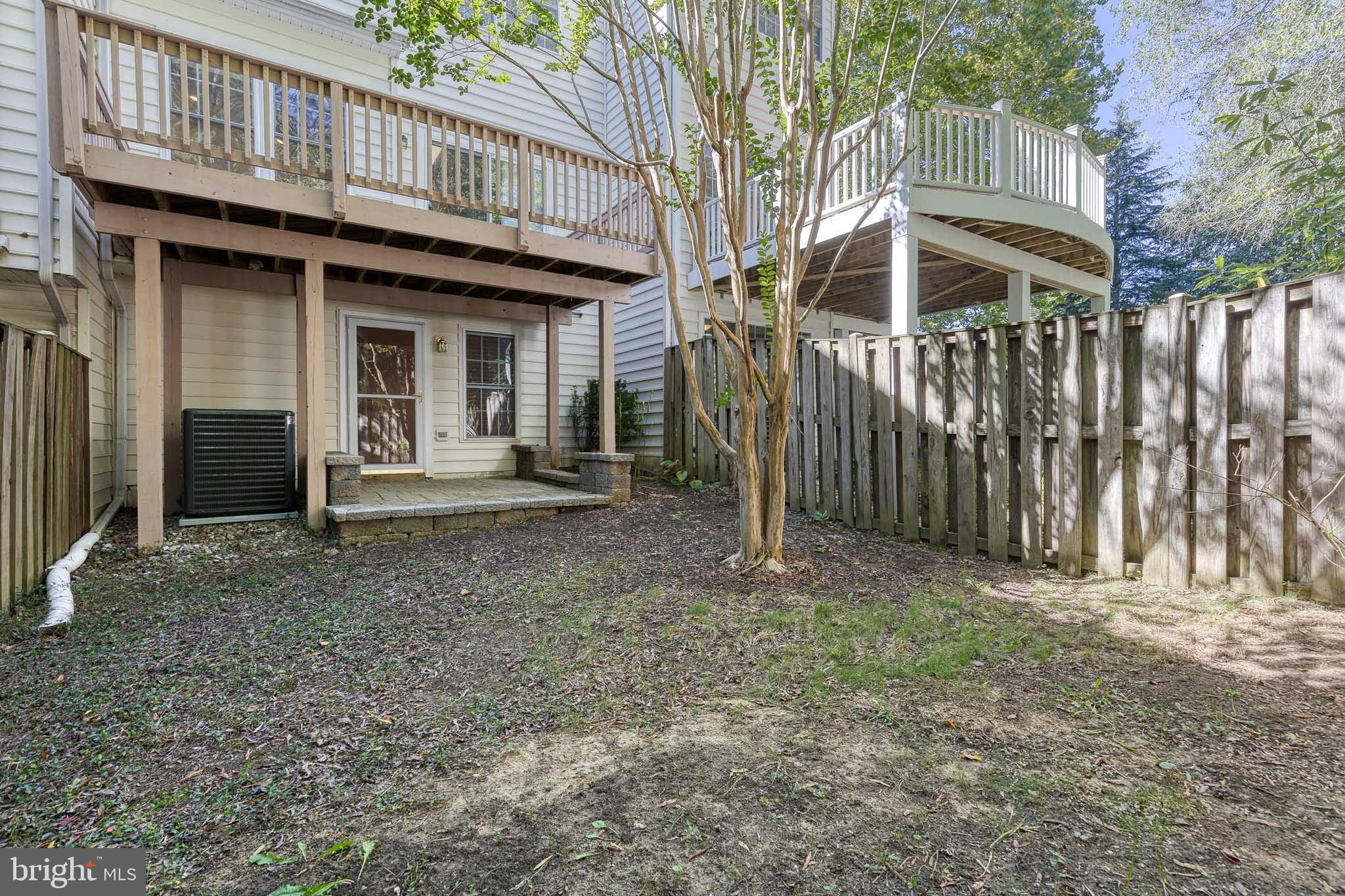 CROFTON MANOR - Residential