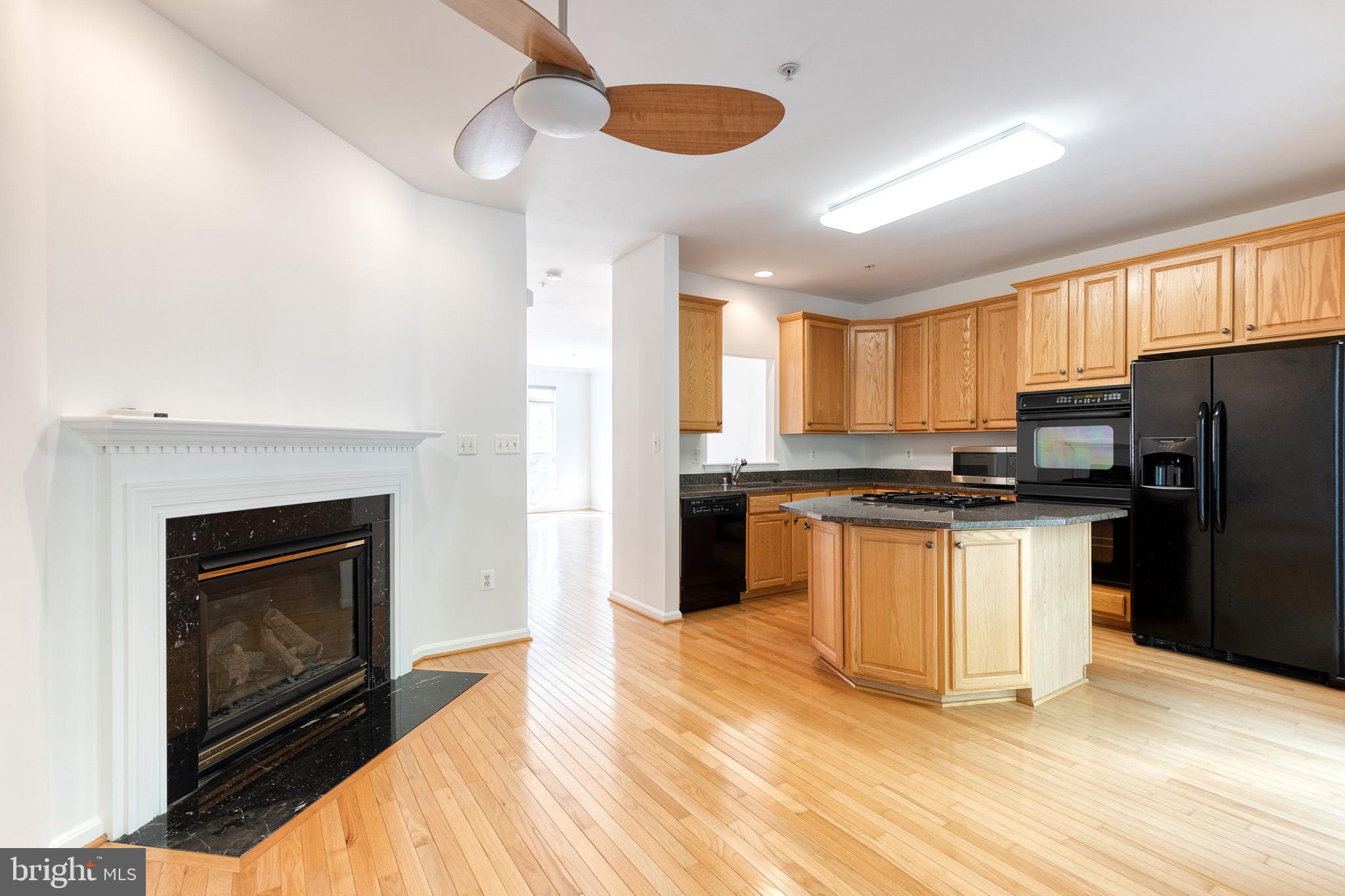 CROFTON MANOR - Residential