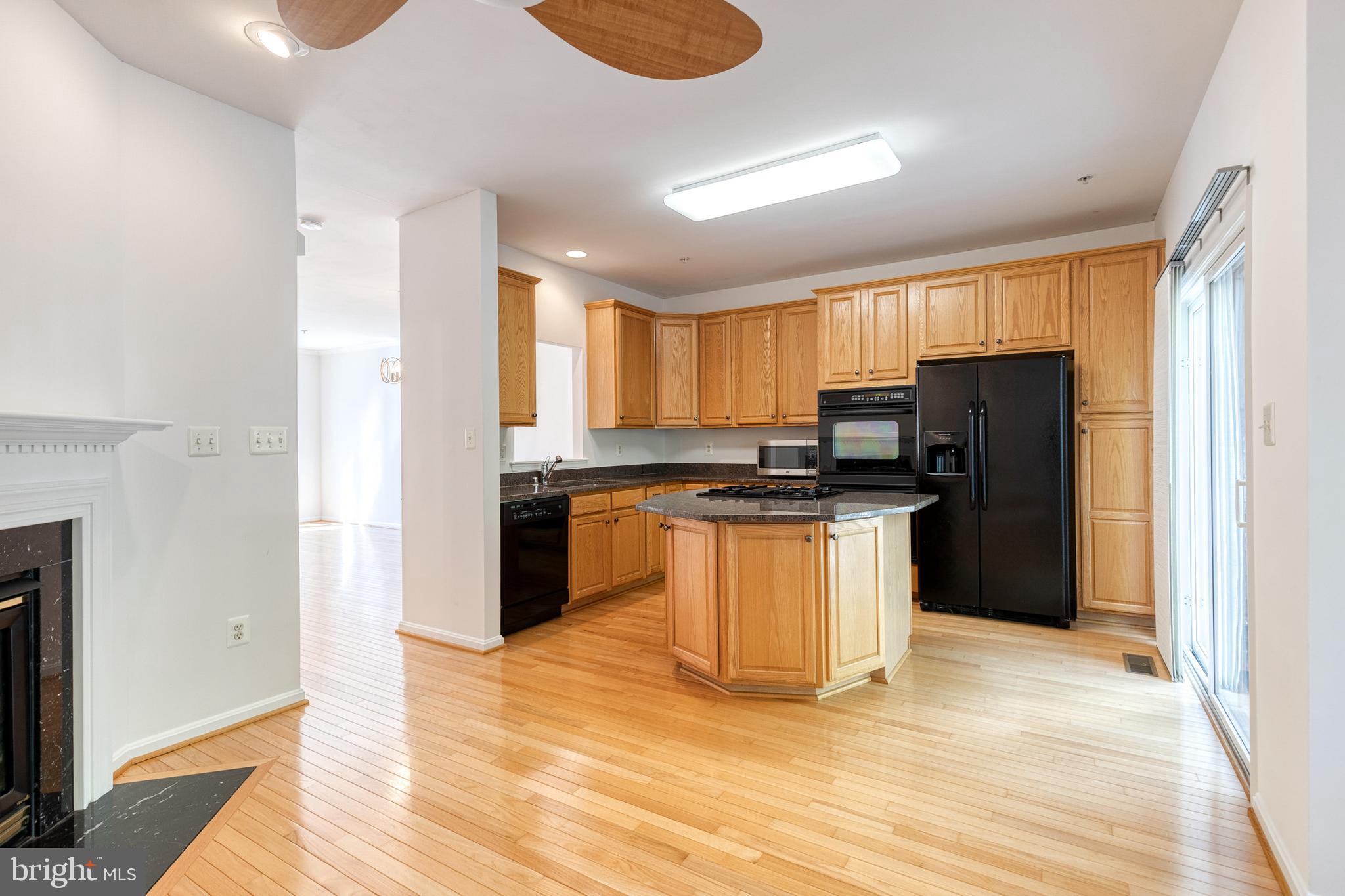 CROFTON MANOR - Residential