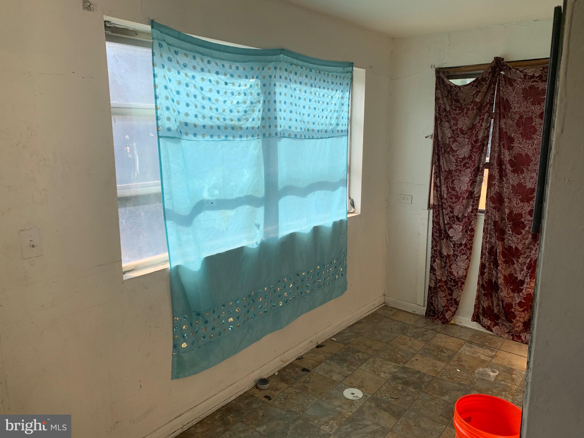 WESTPORT - Residential