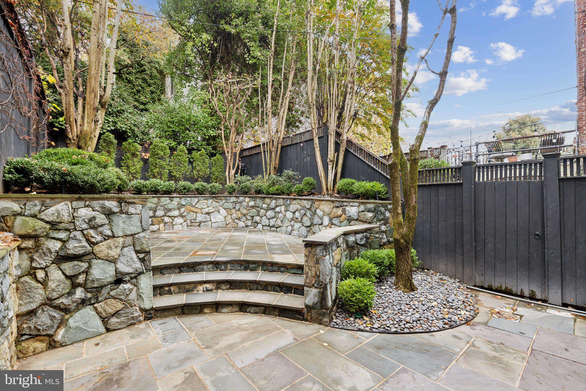GEORGETOWN - Residential