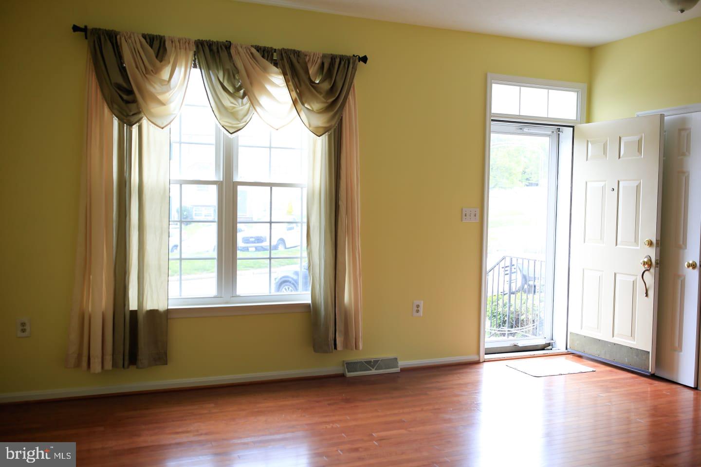 PINEY RIDGE VILLAGE - Residential Lease