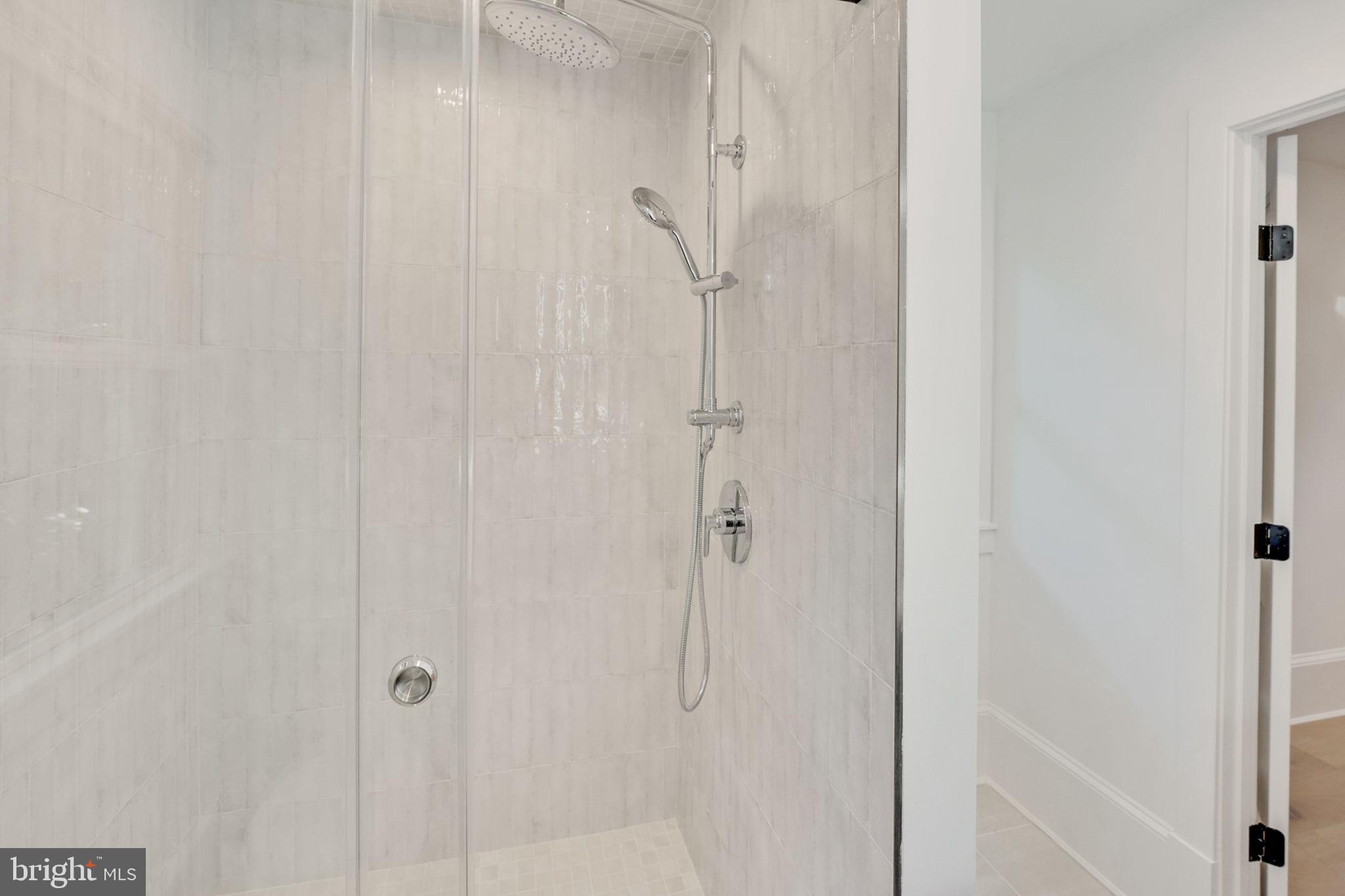 GOLF CLUB MANOR - Residential