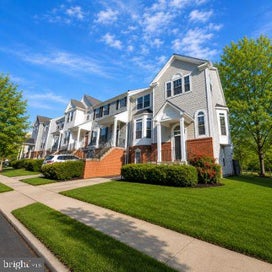 47684 WOOLCOTT SQUARE STERLING VA 20165