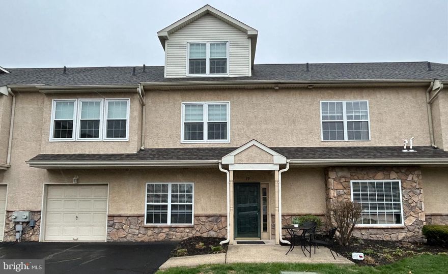 This Lovely First Floor Unit Features 2 Bedrooms And 2 Baths All On One Level.  Perfect For Easy Living! 
Located In A Quiet Cul- de -Sac, In The Popular Stuarts Keep 55+ Community.  With This Location,  Low Maintenance And Amenities, You Won't Find A Better Place To Call Home!  Step Inside To Find A Bright Entryway With Hardwood  Floors And Large Open Living Room With Gas Fireplace, Ceiling Fan And Separate Dining Area.   The Spacious Eat-In Kitchen Boasts New Appliances, Ample Counter Space, Pantry And Accessible Laundry Room.   The Large Master Bedroom Includes A Walk In Closet And Updated Full Bath.  Second Bedroom Is Adjoined With Updated Bath And Jetted Tub.  New Water Heater And Roof Installed In 2023.   Attached One Car Garage  With Two Designated Parking Spots, Keypad Entry and  Shelving for Additional Storage. 

Stuarts Keep Is A Well-Established Community Known For Its Maintenance and Amenities.  Trash, Exterior Maintenance, Snow Removal And Lawn Care Are Maintained by Association.  Residents Can Enjoy the Clubhouse, Which Includes An Exercise Room, Sitting Area with Fire Place, Pool Table, Outside Patio, Library, Kitchenette, And Large Gathering Space For Events.  Located Closely to Shopping, Restaurants and Major Roads.   Don't Miss Your Chance To Experience The Great Location, Amenities And Ease Of Living At Stuarts Keep!