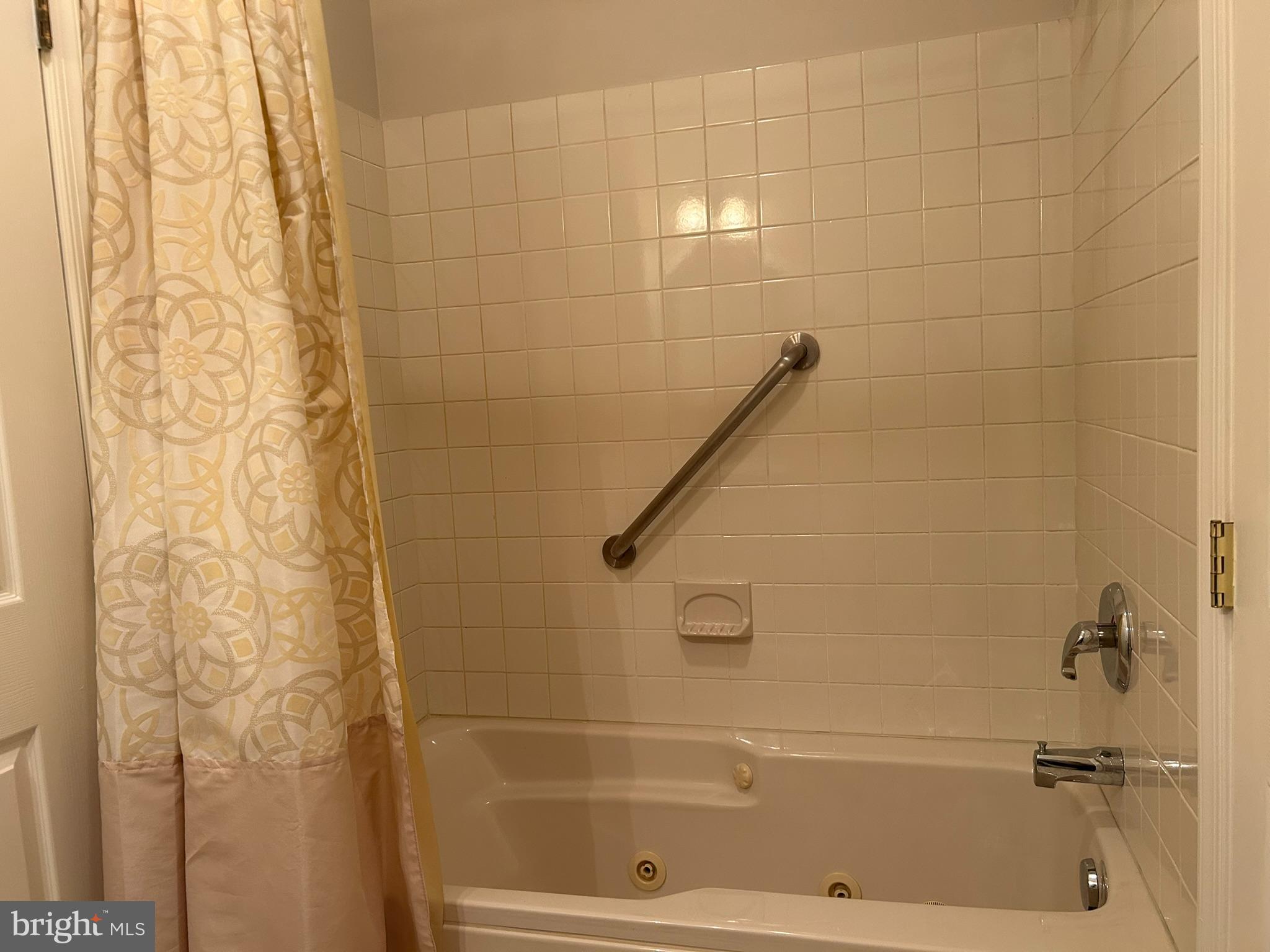 STUARTS KEEP - Residential