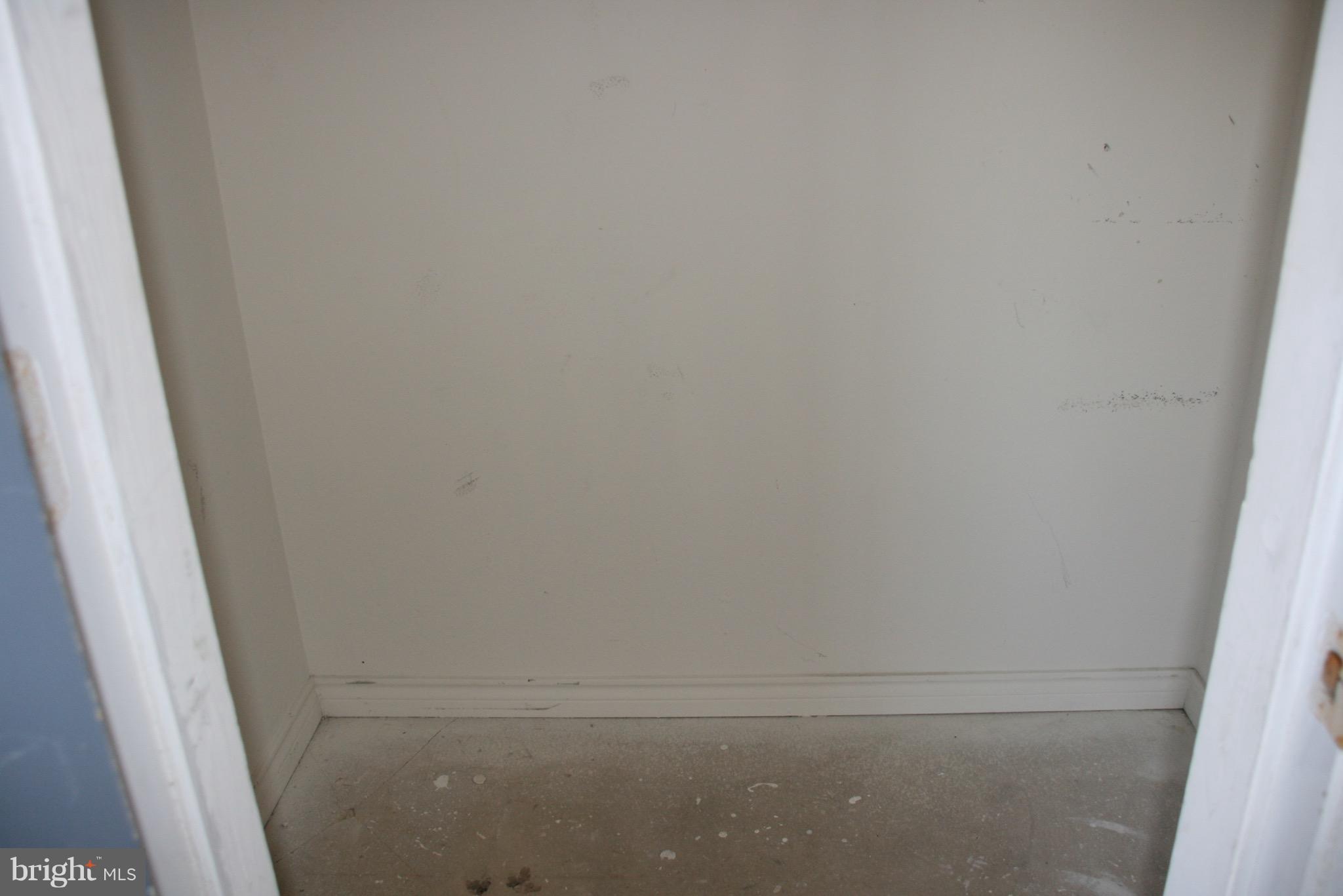 FOUNTAINS AT MCLEAN - Residential Lease