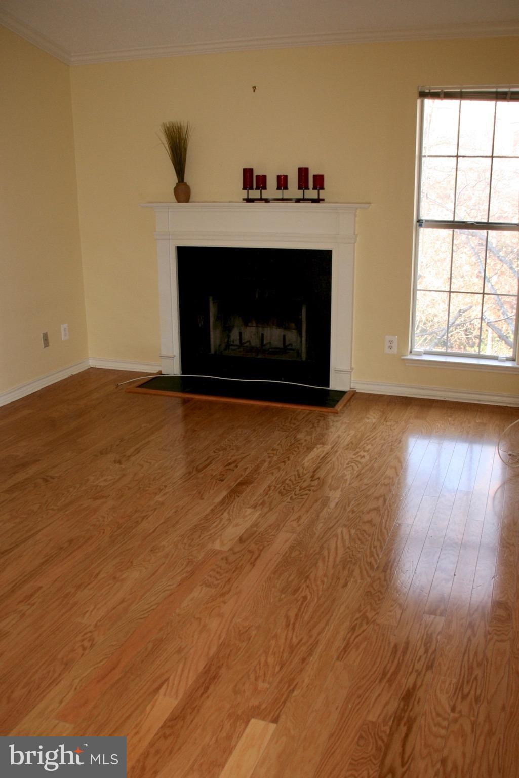 FOUNTAINS AT MCLEAN - Residential Lease