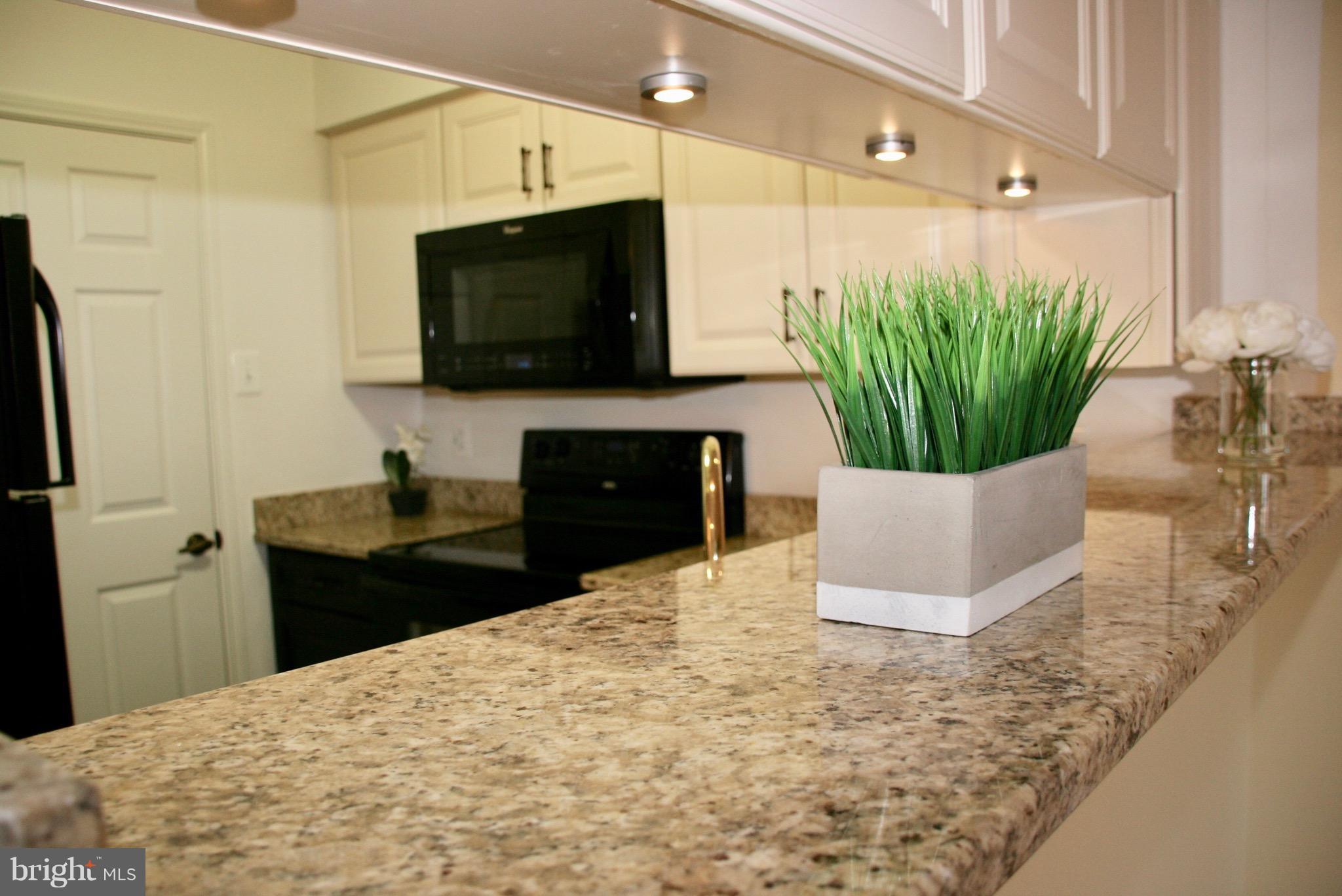 FOUNTAINS AT MCLEAN - Residential Lease